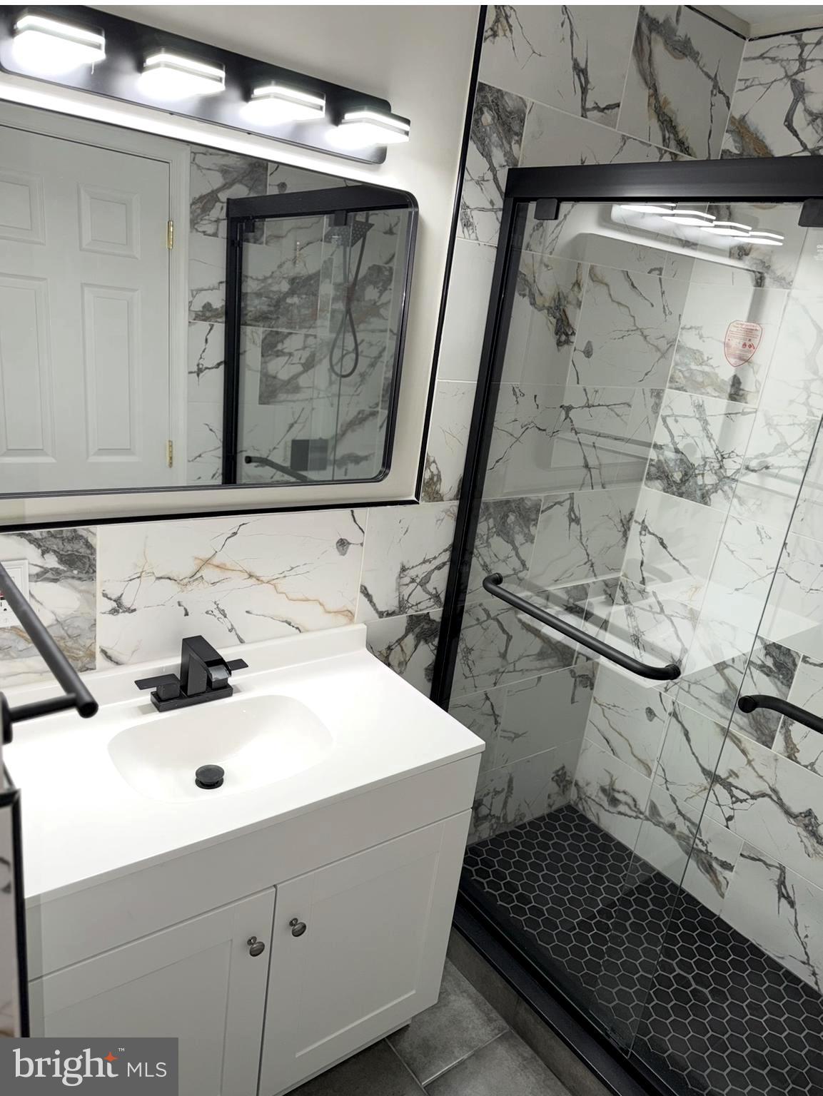 ROSLYN - Residential