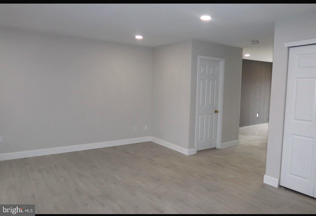 ROSLYN - Residential