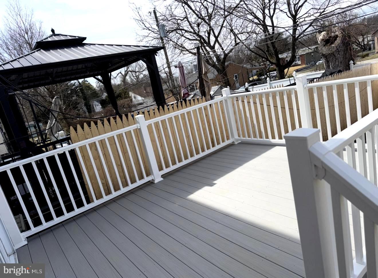 ROSLYN - Residential