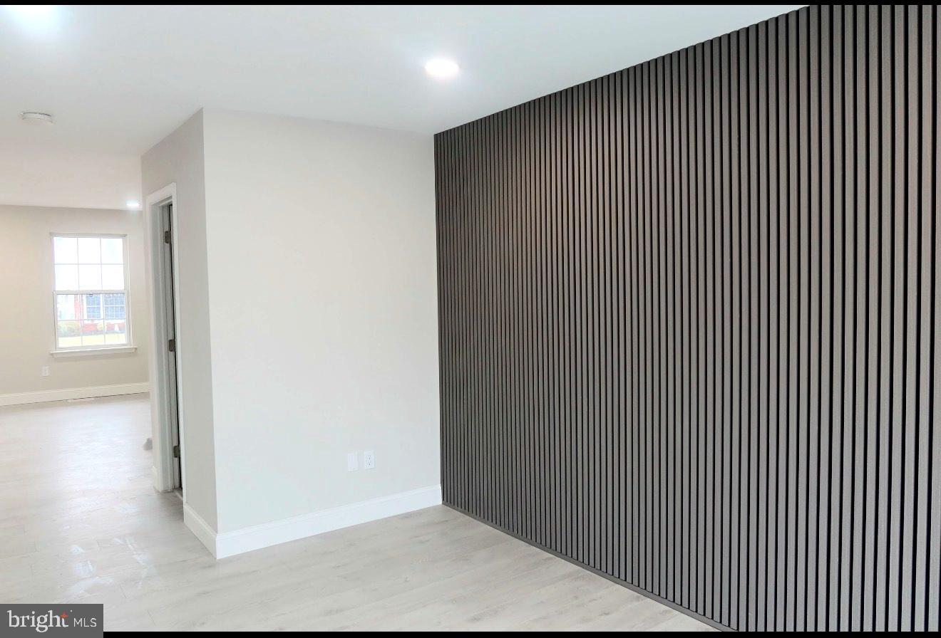 ROSLYN - Residential