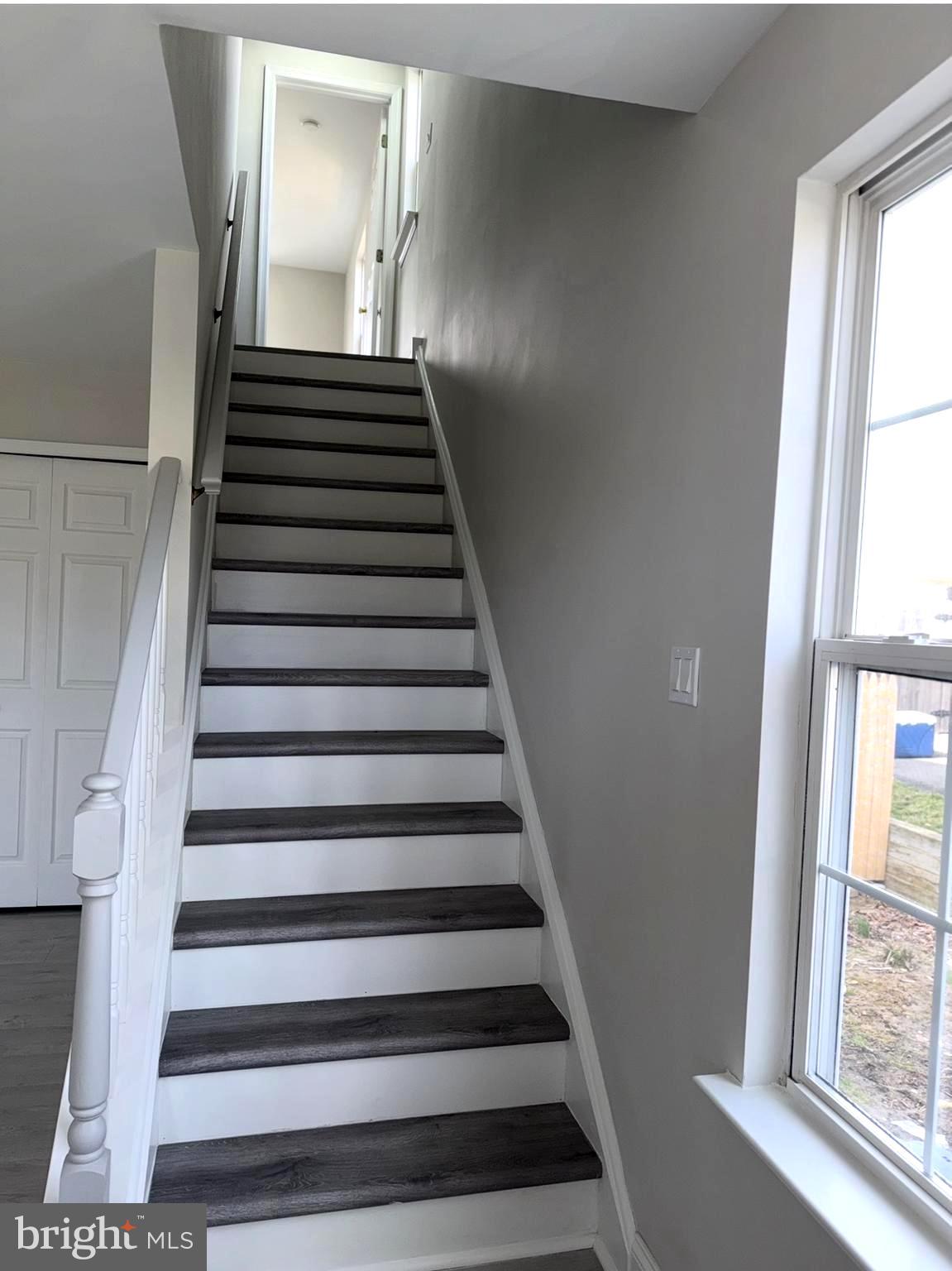 ROSLYN - Residential