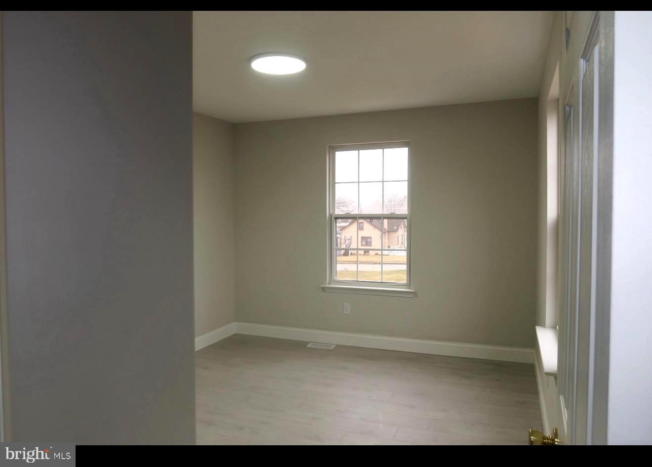 ROSLYN - Residential