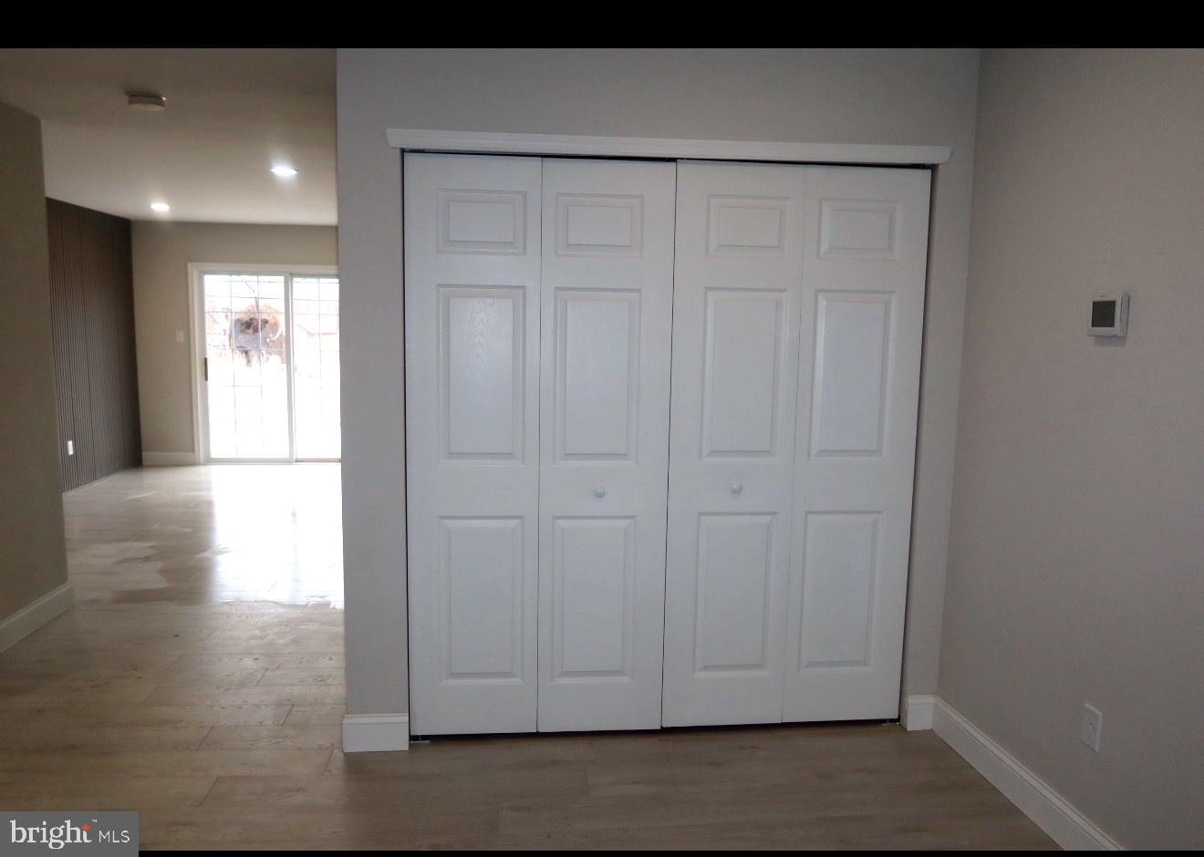 ROSLYN - Residential