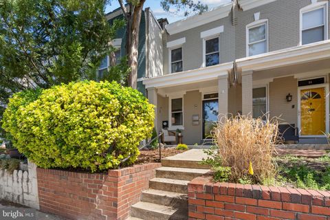 27 16TH STREET NE WASHINGTON DC 20002