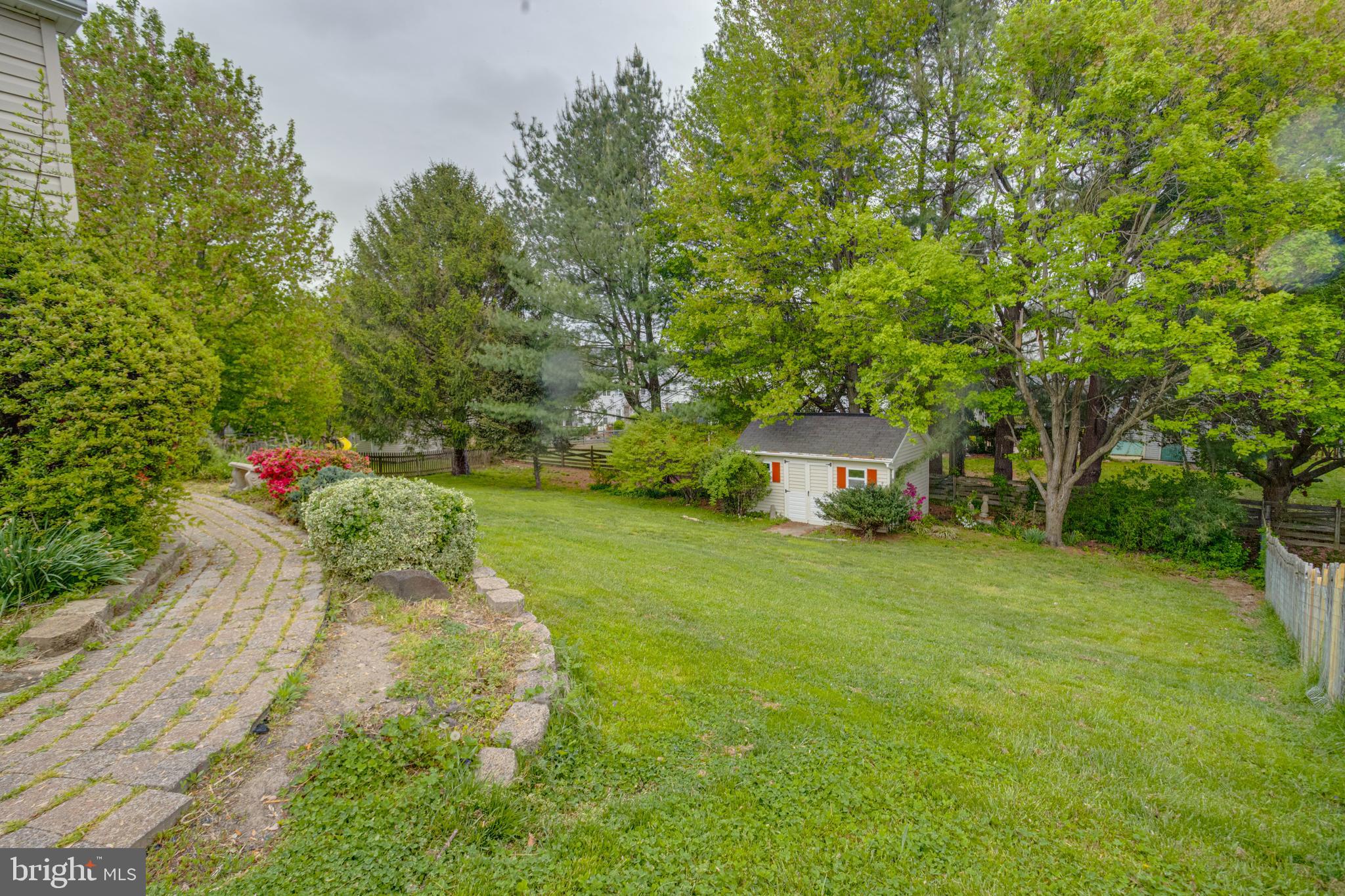 FOREST LAKES - Residential