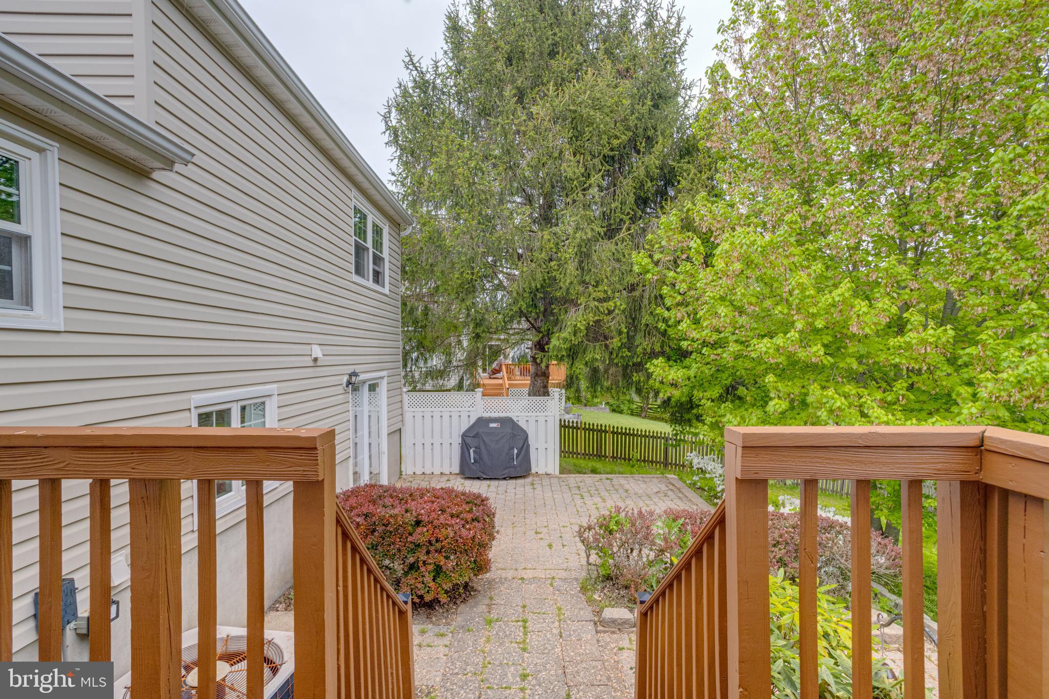 FOREST LAKES - Residential