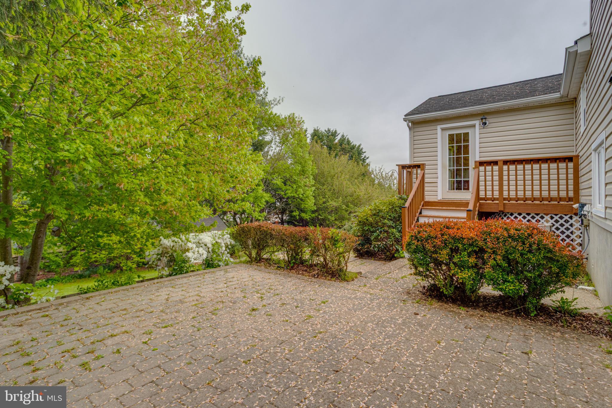 FOREST LAKES - Residential