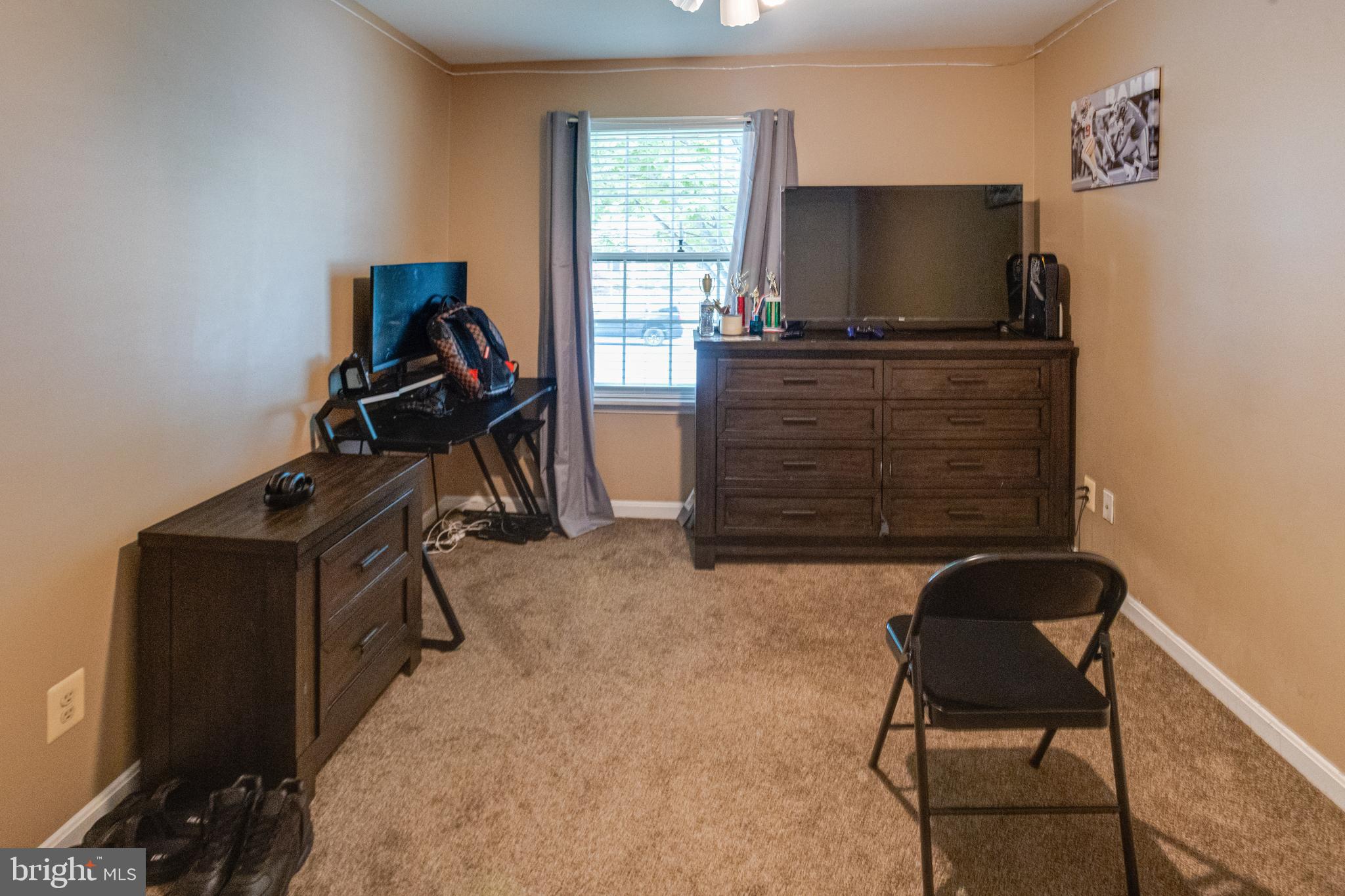 FOREST LAKES - Residential