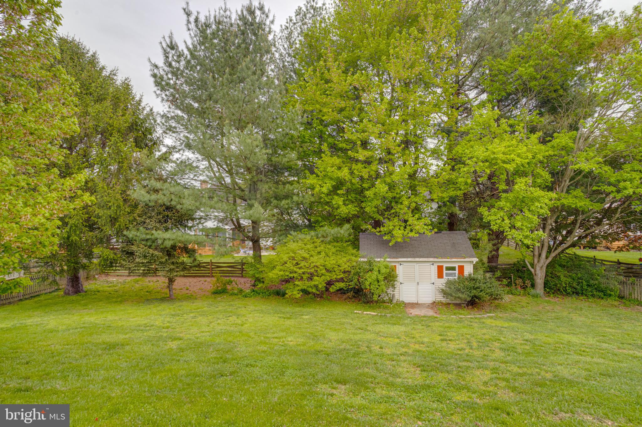 FOREST LAKES - Residential