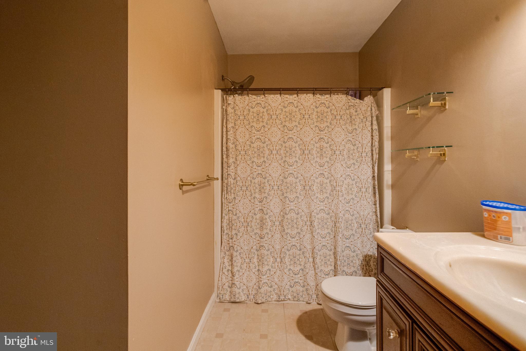 FOREST LAKES - Residential