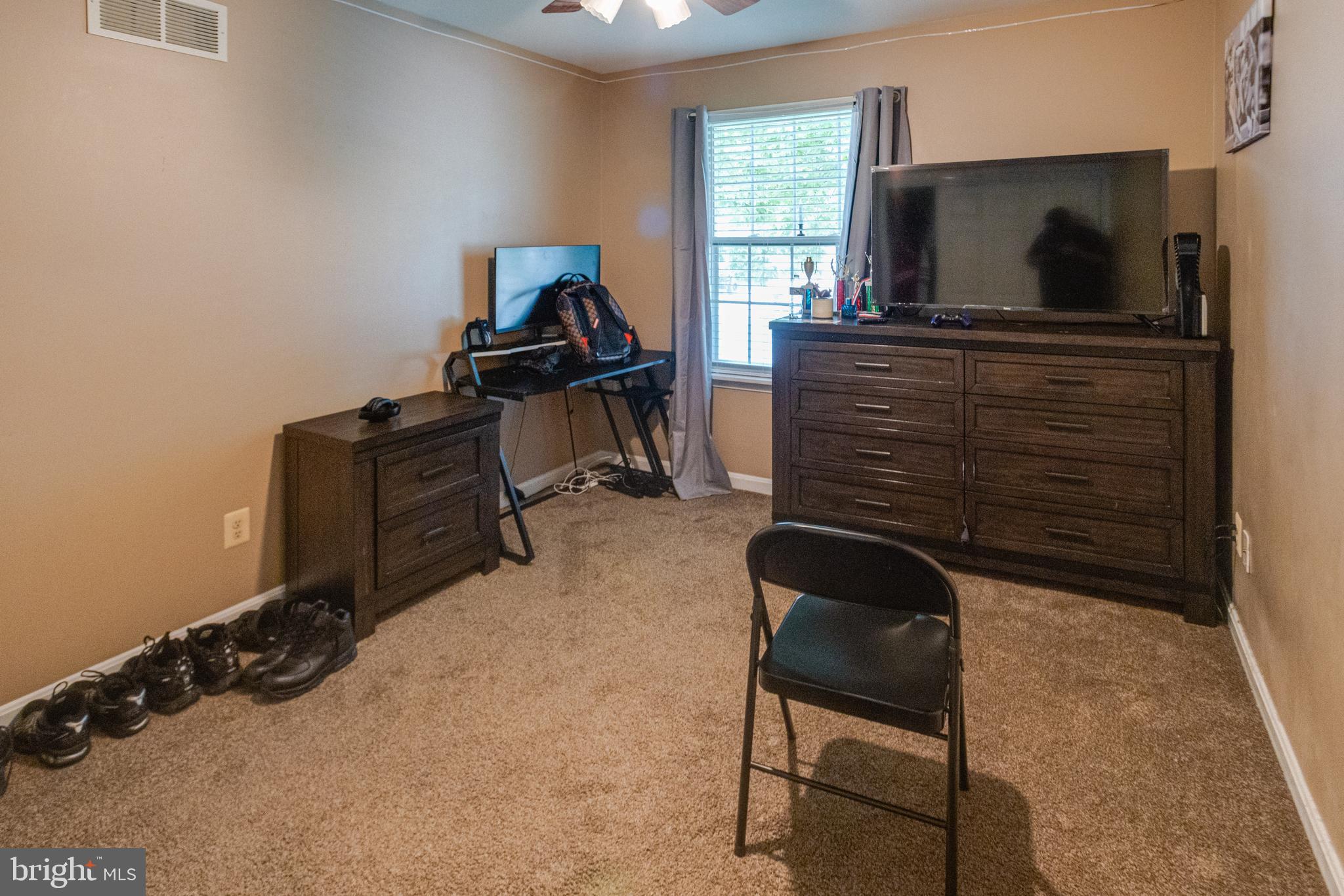 FOREST LAKES - Residential