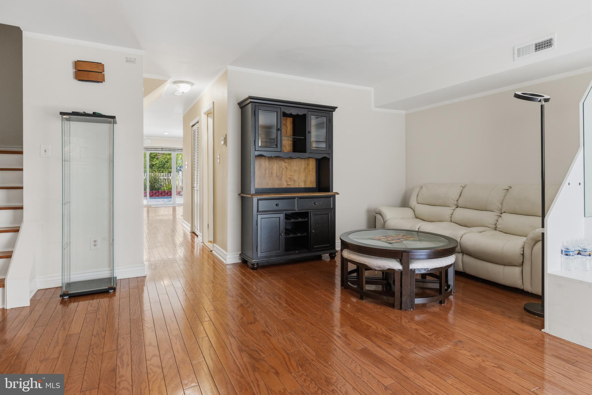 1204 FRIEL PLACE