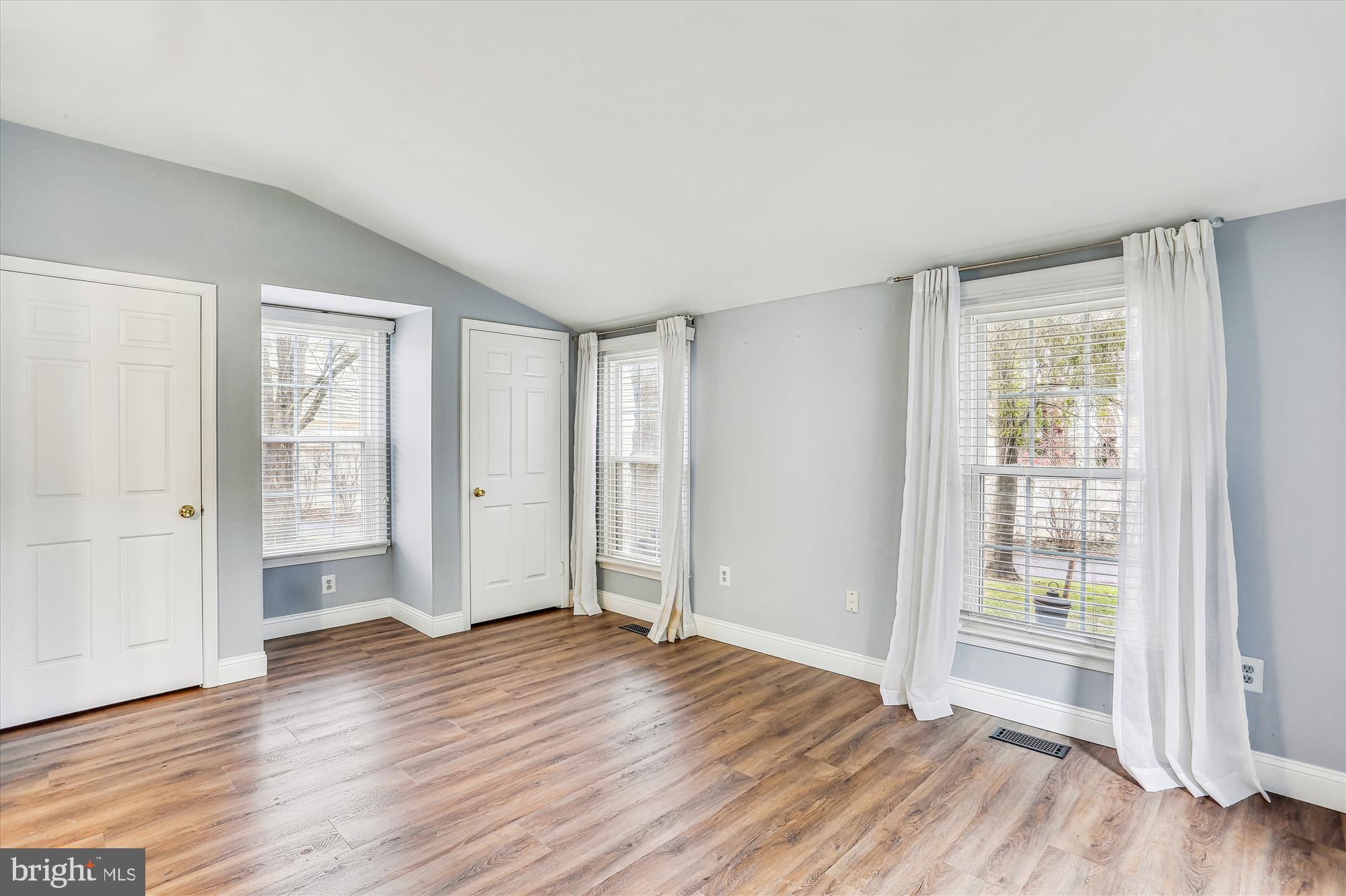 SAYBROOKE - Residential