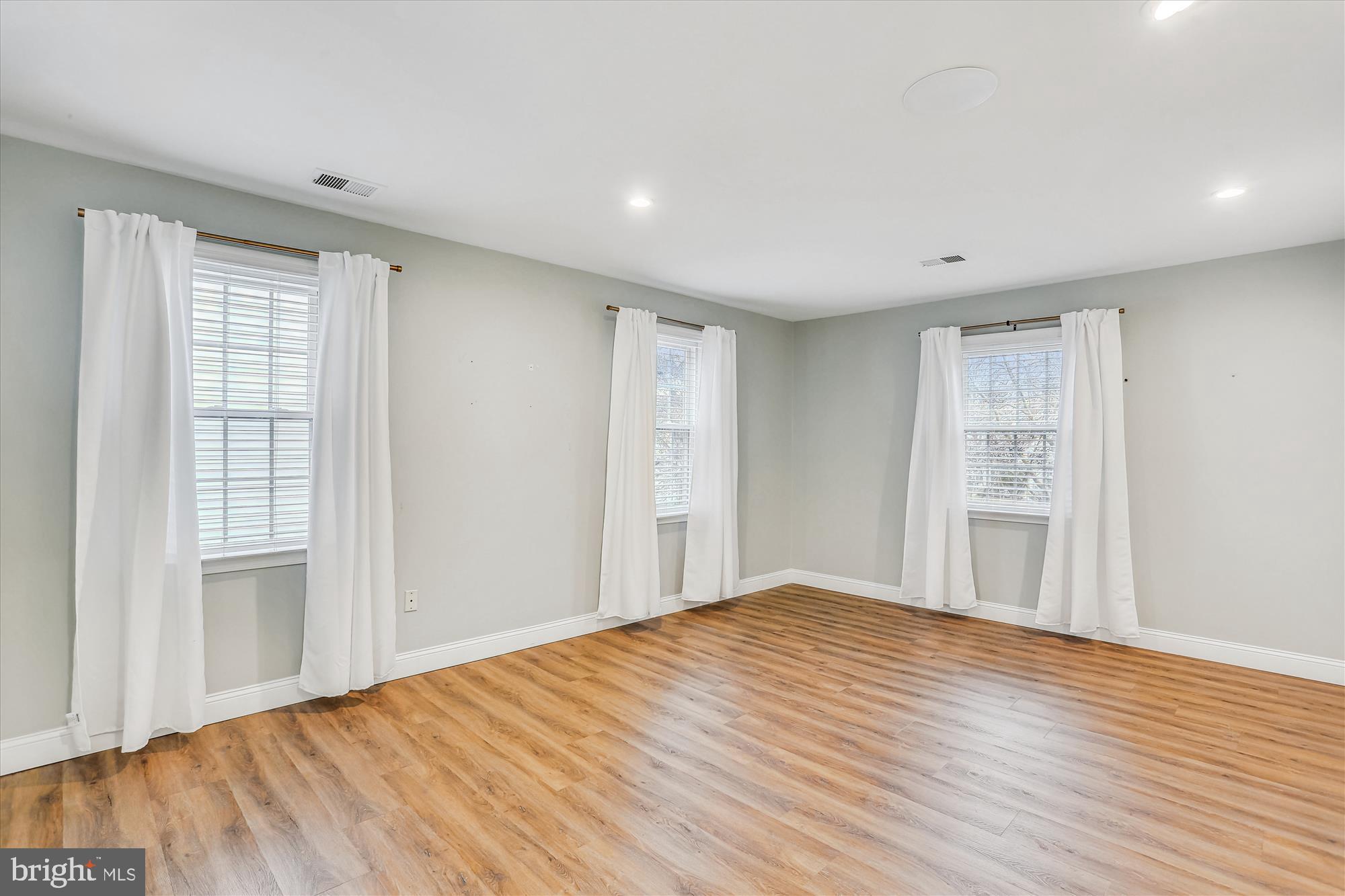 SAYBROOKE - Residential