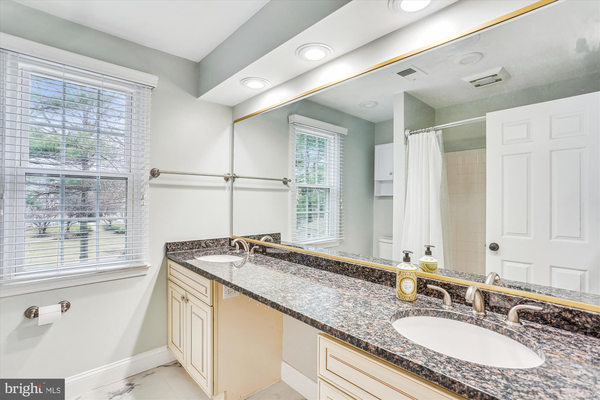 SAYBROOKE - Residential