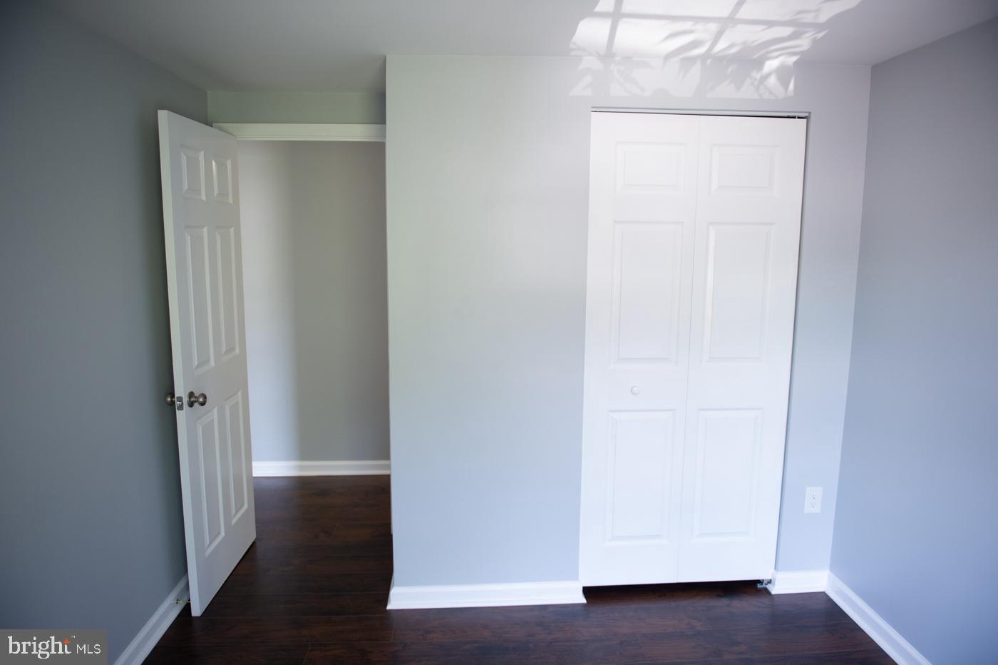 CHARING CROSS - Residential