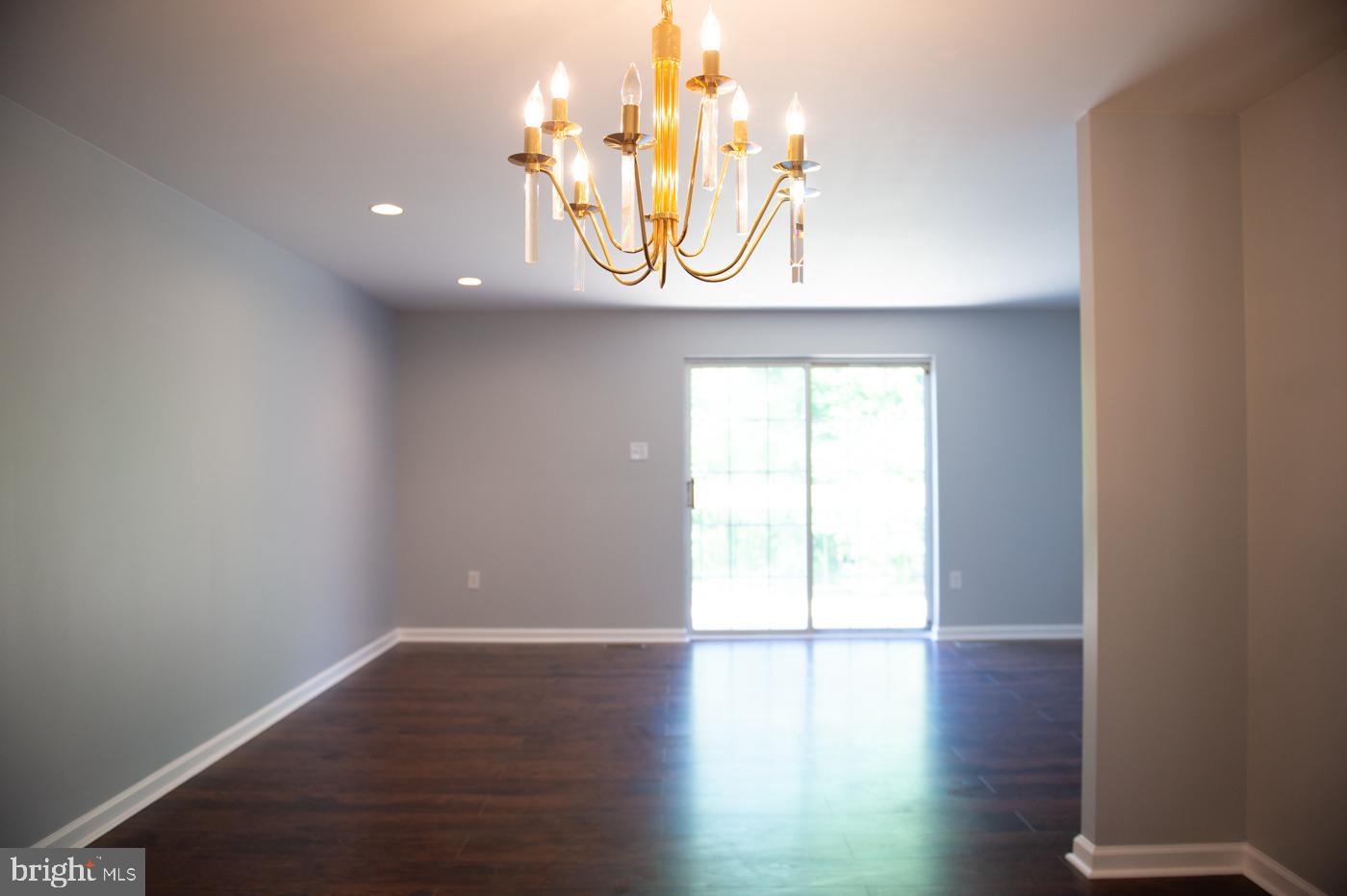 CHARING CROSS - Residential