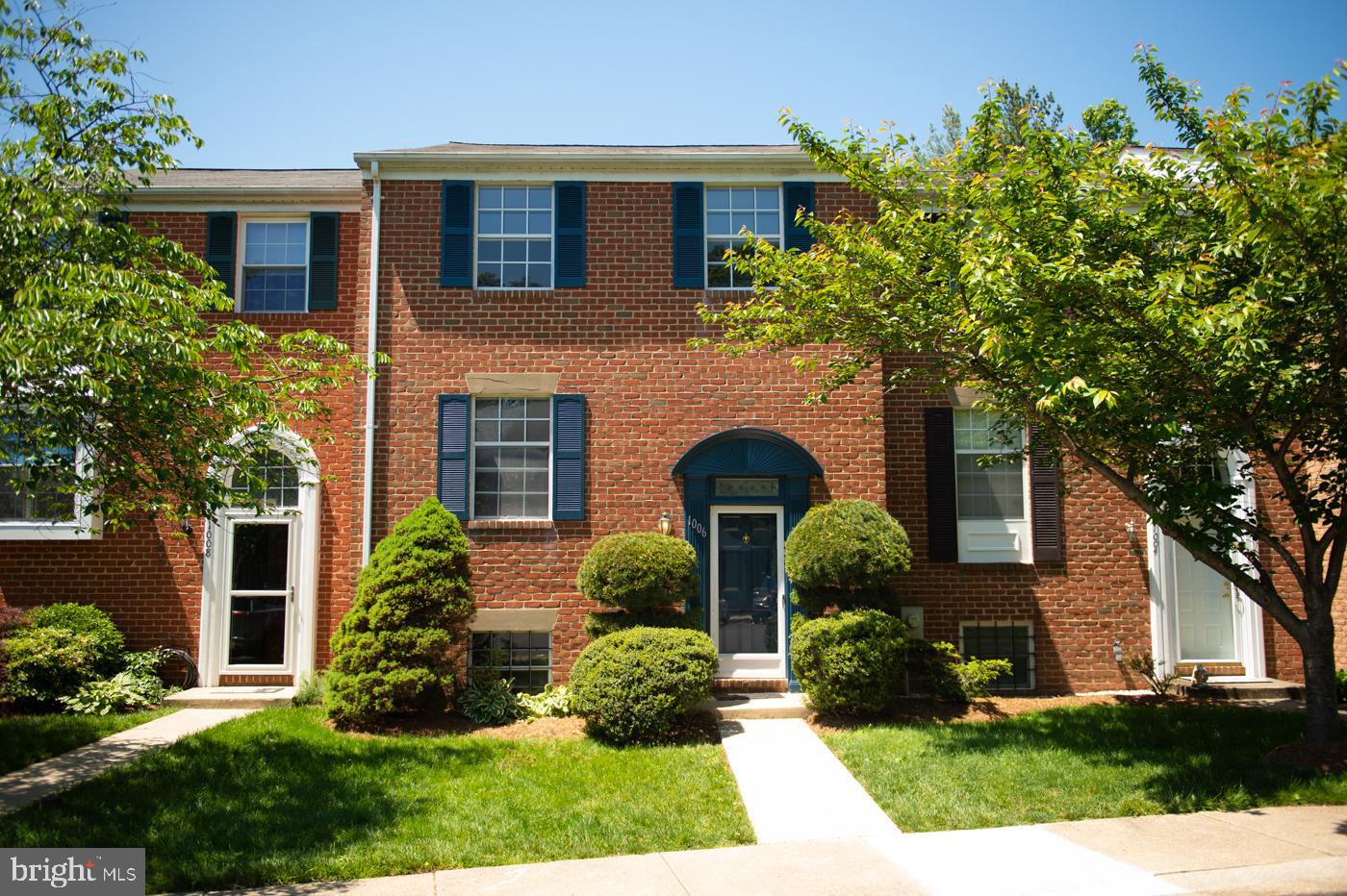 CHARING CROSS - Residential