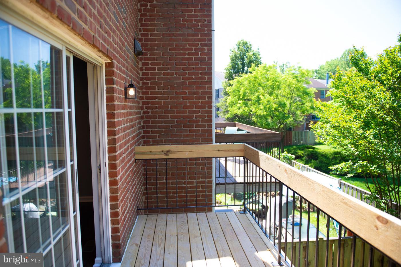 CHARING CROSS - Residential