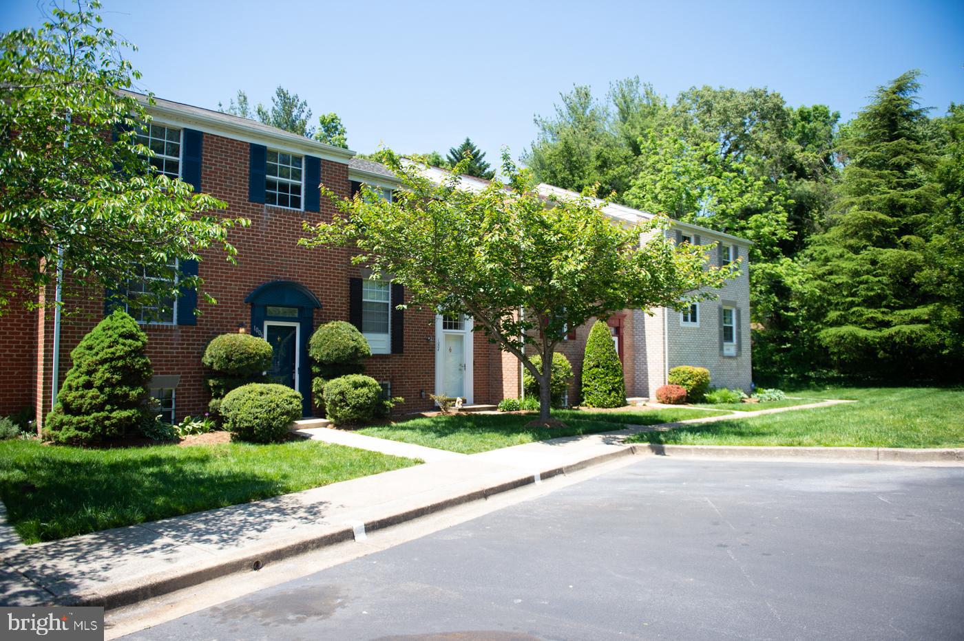 CHARING CROSS - Residential