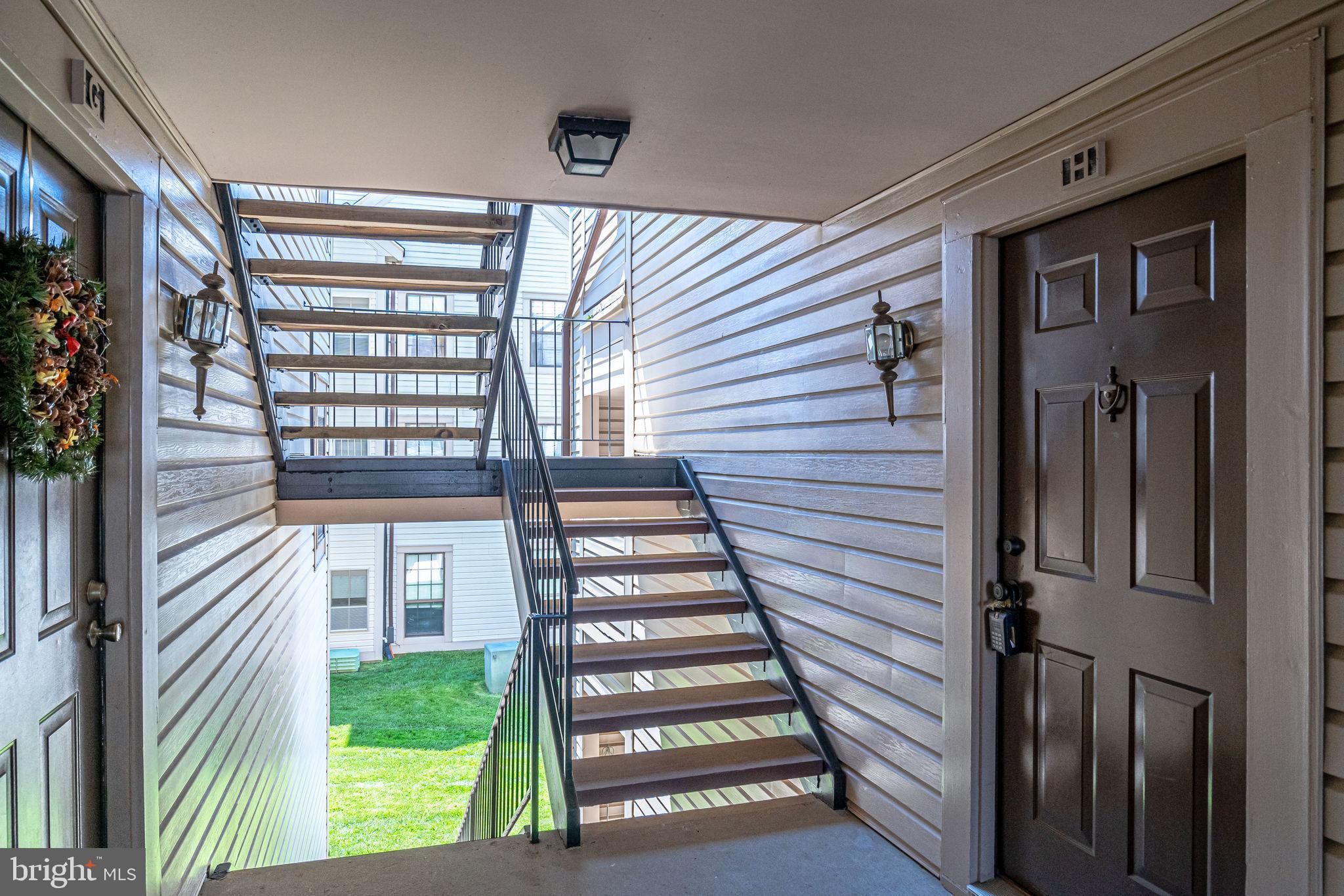 VICTORIA CROSSINGS AT MANCHESTER LAKES - Residential Lease