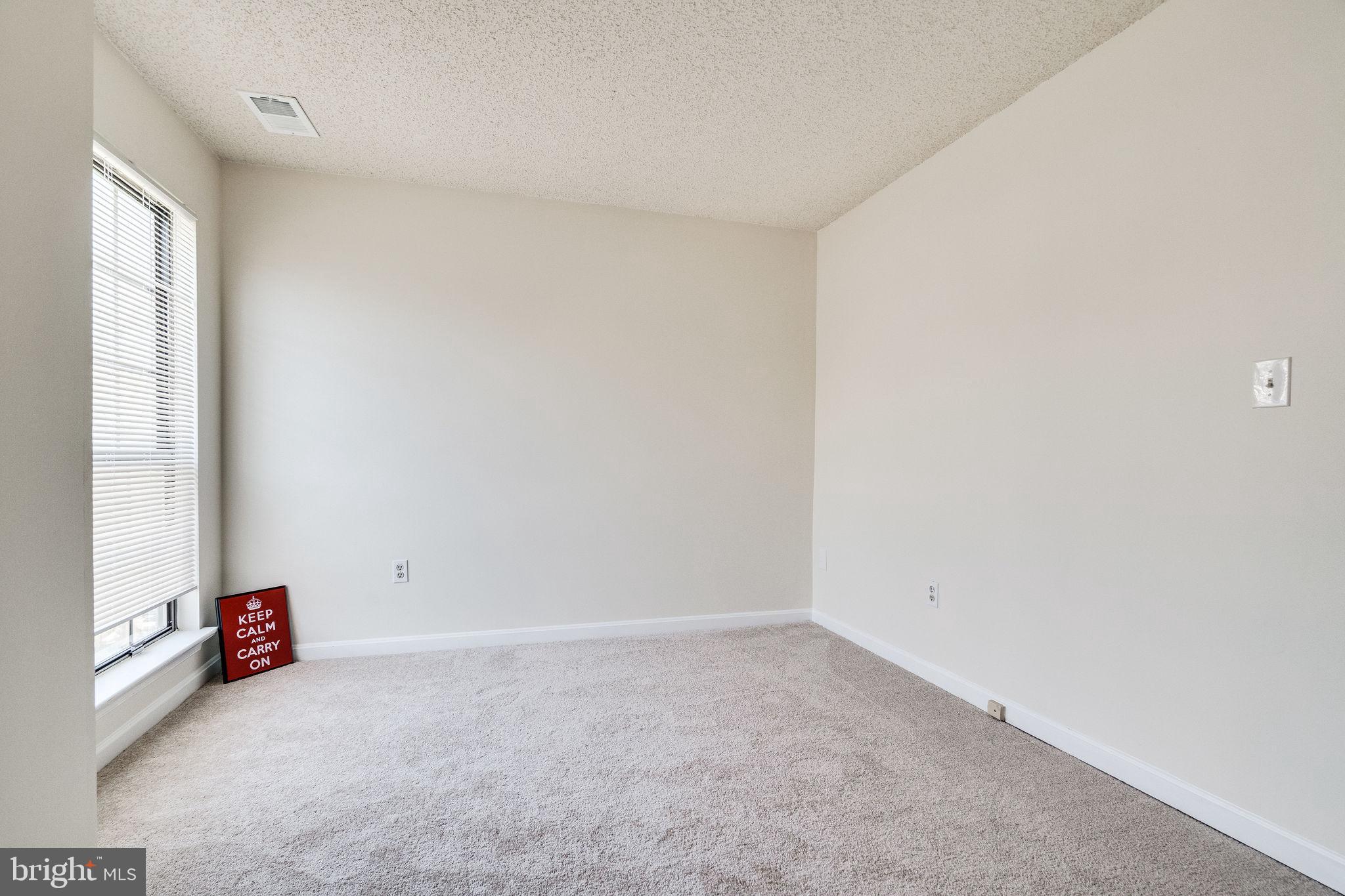 VICTORIA CROSSINGS AT MANCHESTER LAKES - Residential Lease