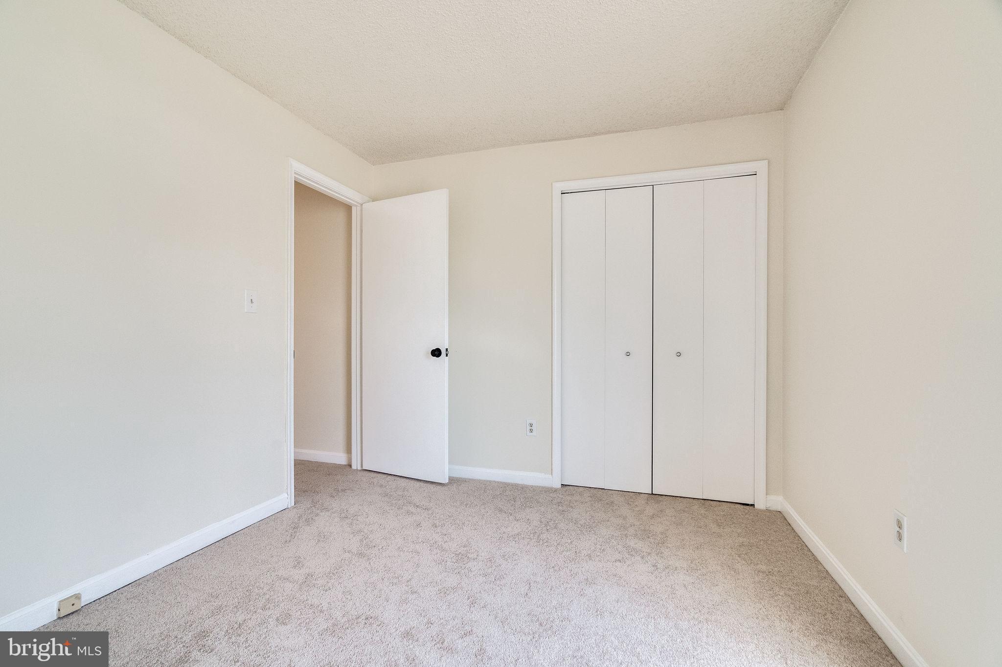 VICTORIA CROSSINGS AT MANCHESTER LAKES - Residential Lease