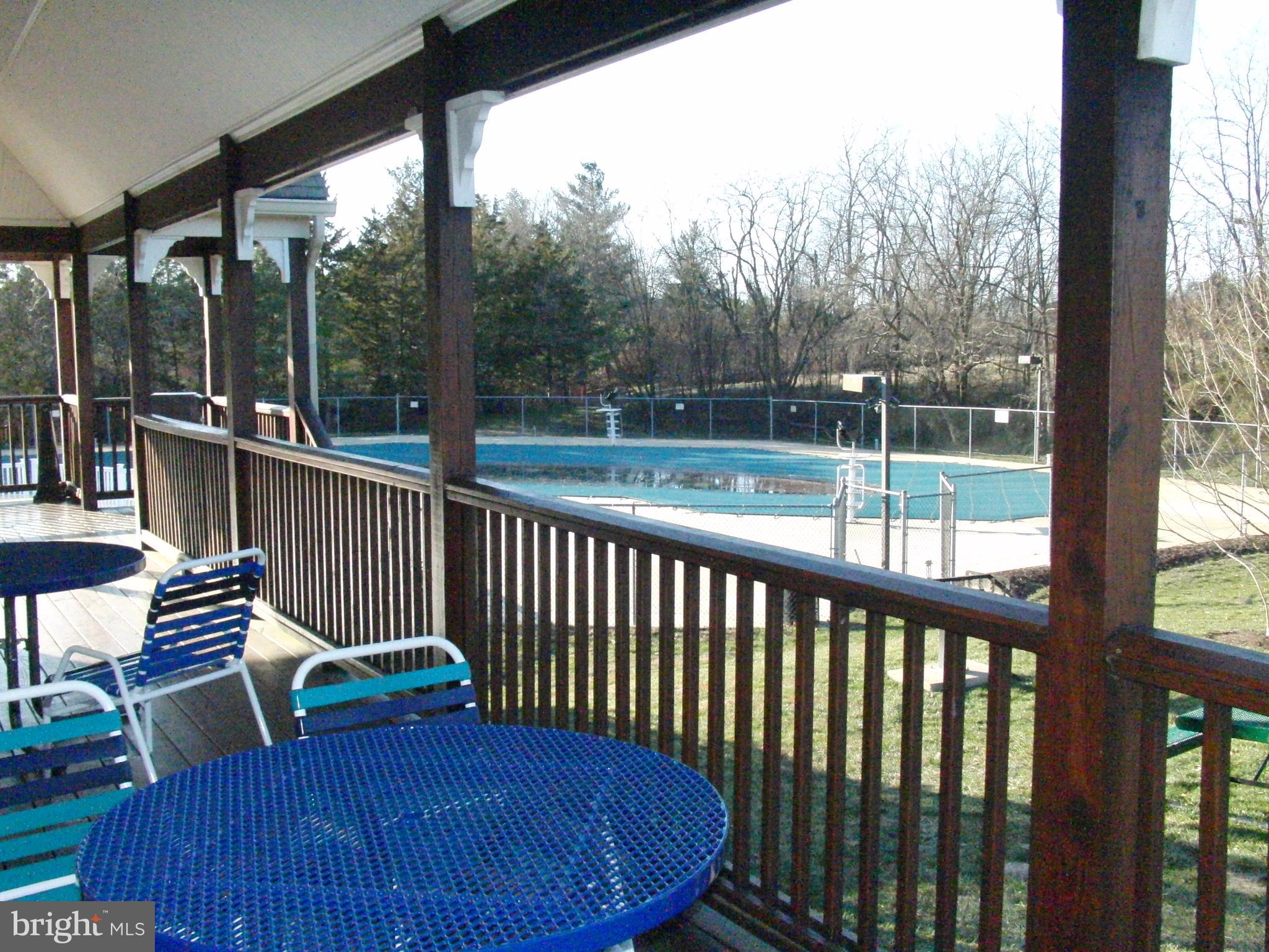 VICTORIA CROSSINGS AT MANCHESTER LAKES - Residential Lease