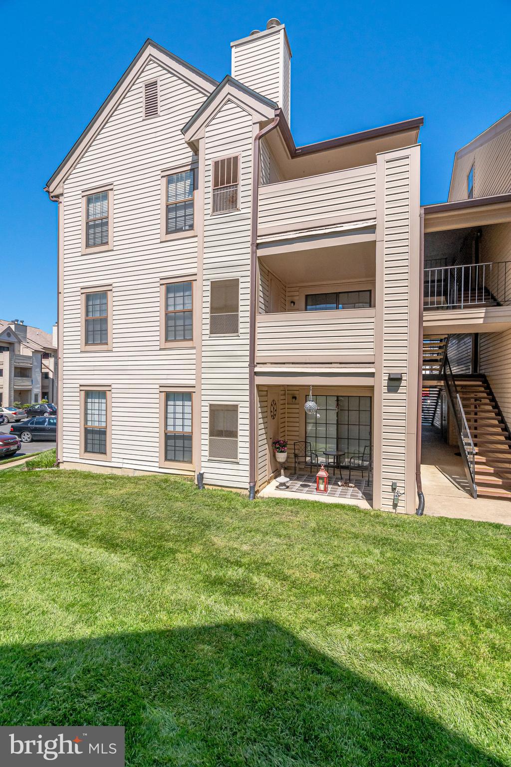 VICTORIA CROSSINGS AT MANCHESTER LAKES - Residential Lease