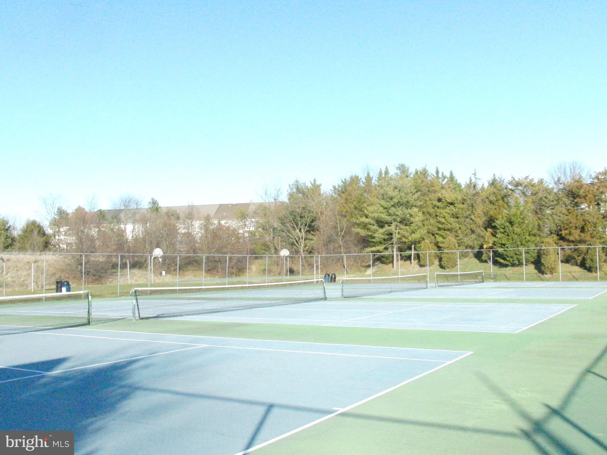 VICTORIA CROSSINGS AT MANCHESTER LAKES - Residential Lease
