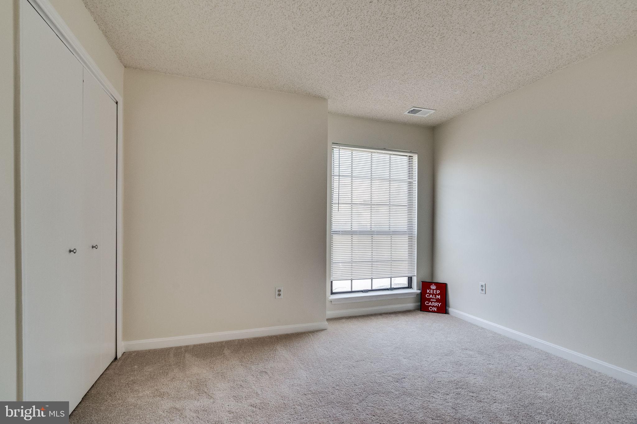 VICTORIA CROSSINGS AT MANCHESTER LAKES - Residential Lease