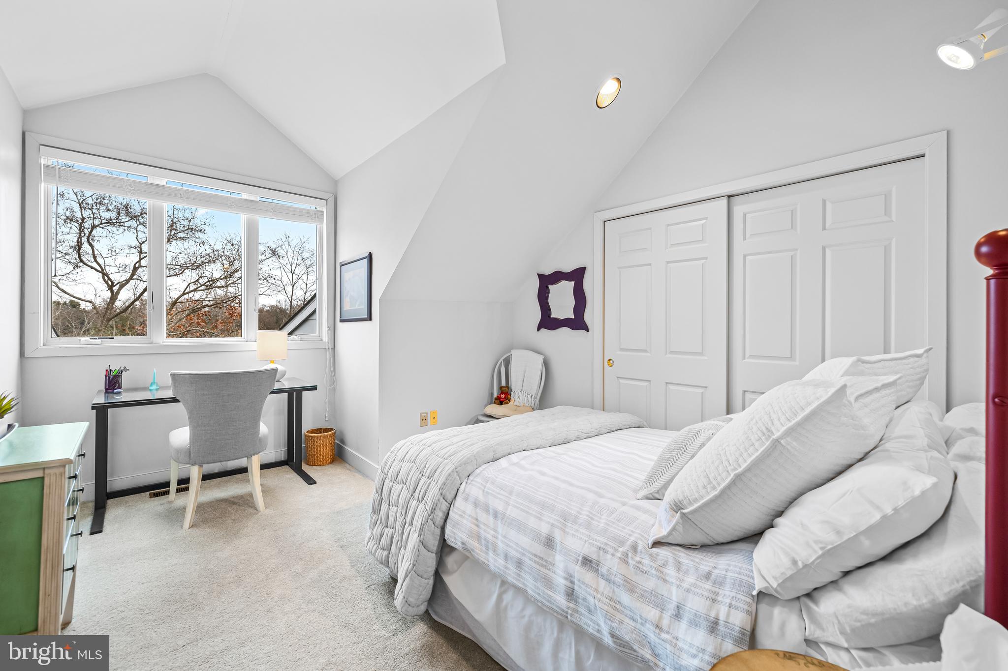 POPLAR POINT - Residential