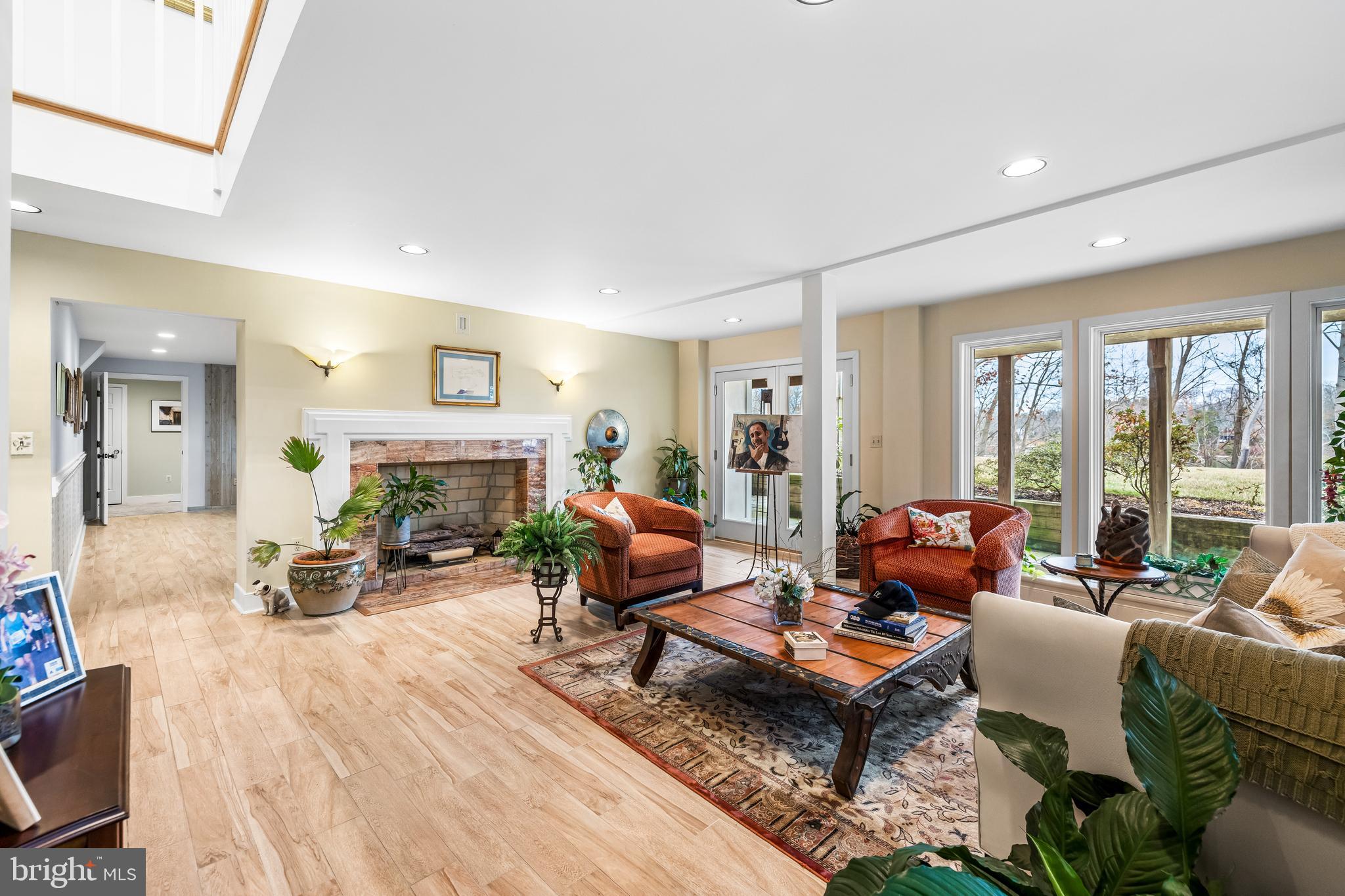 POPLAR POINT - Residential