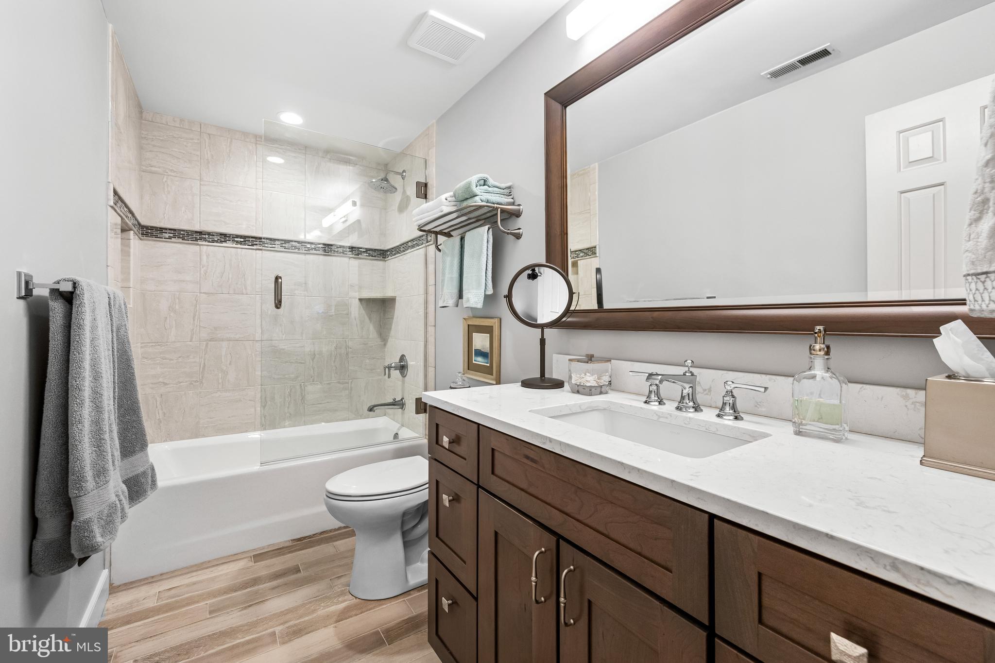 POPLAR POINT - Residential