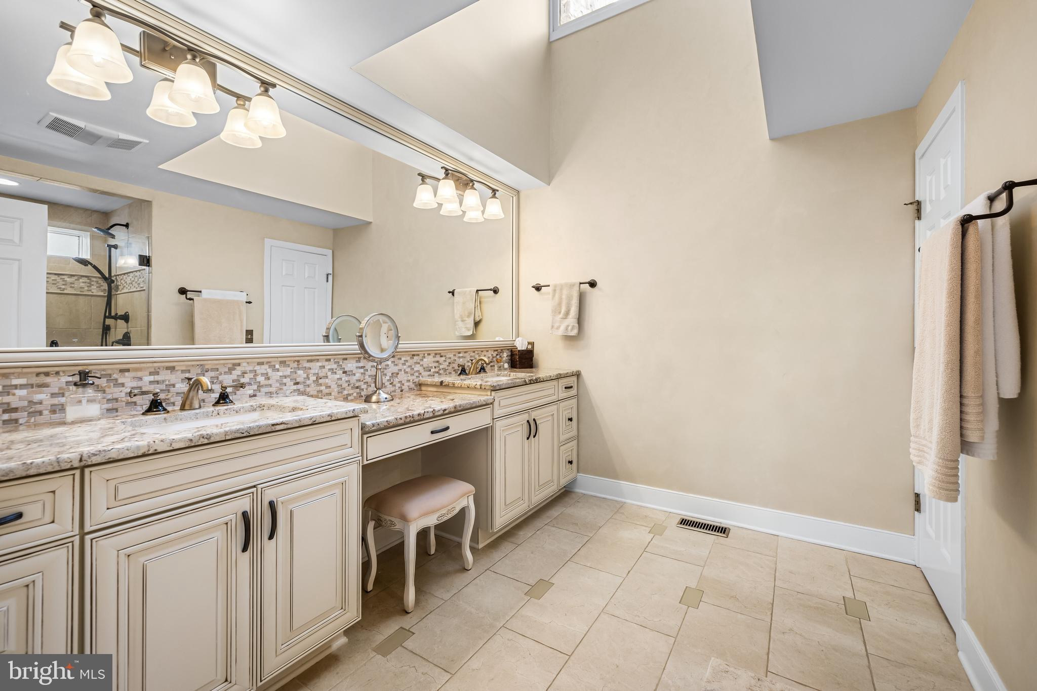 POPLAR POINT - Residential