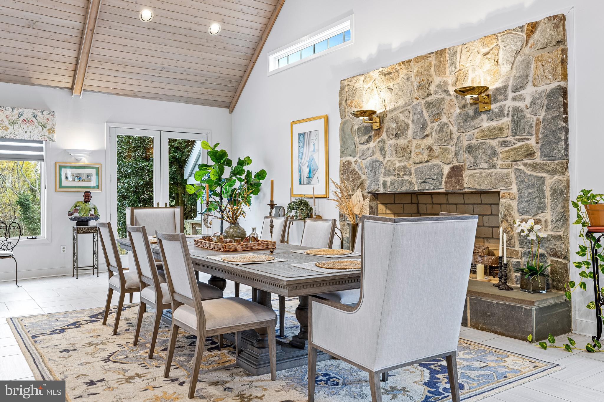 POPLAR POINT - Residential