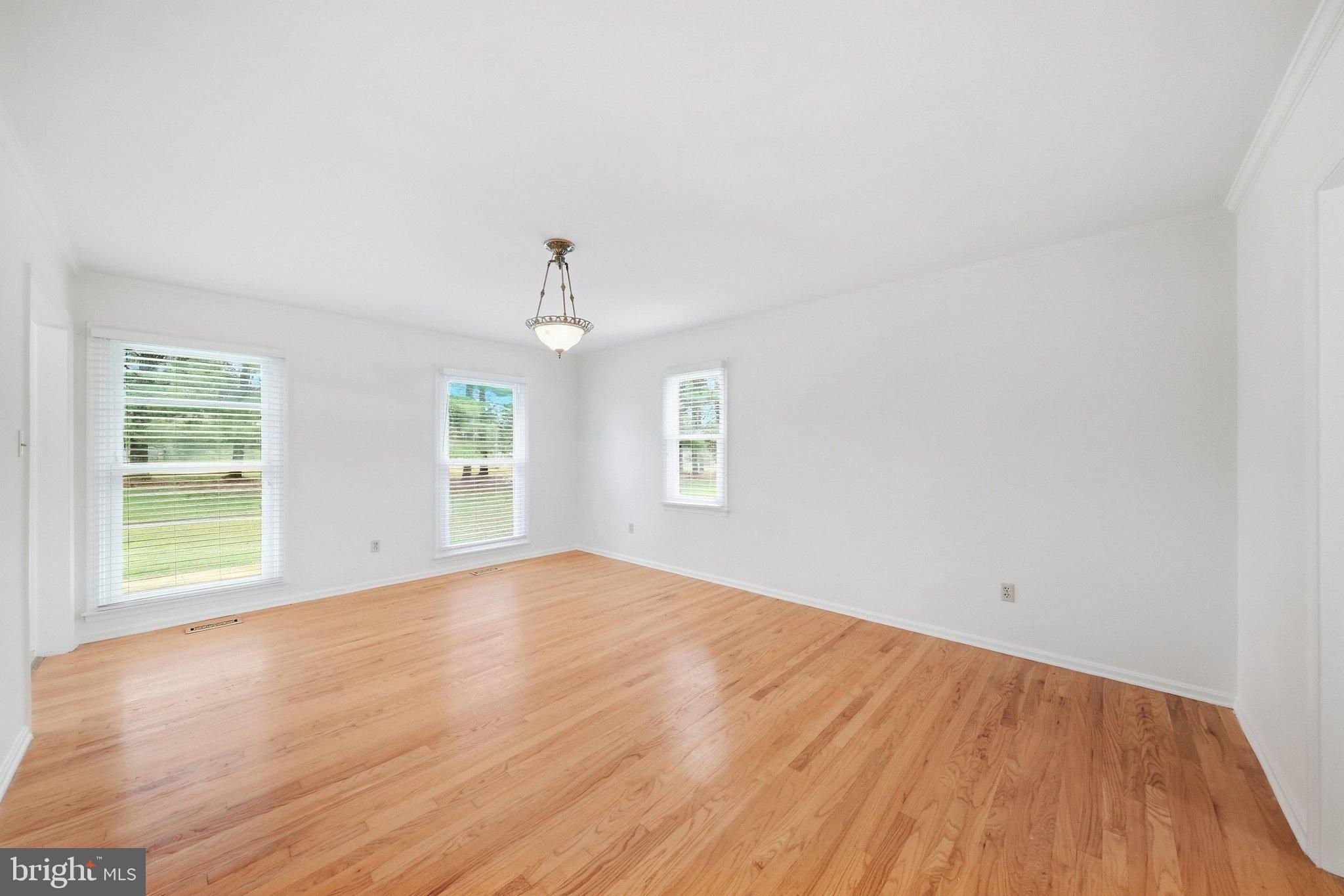1052 RIDGE ROAD