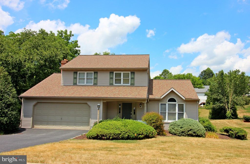 Photo of 12 Wade Drive, Lititz, PA 17543 (MLS # PALA2053516)