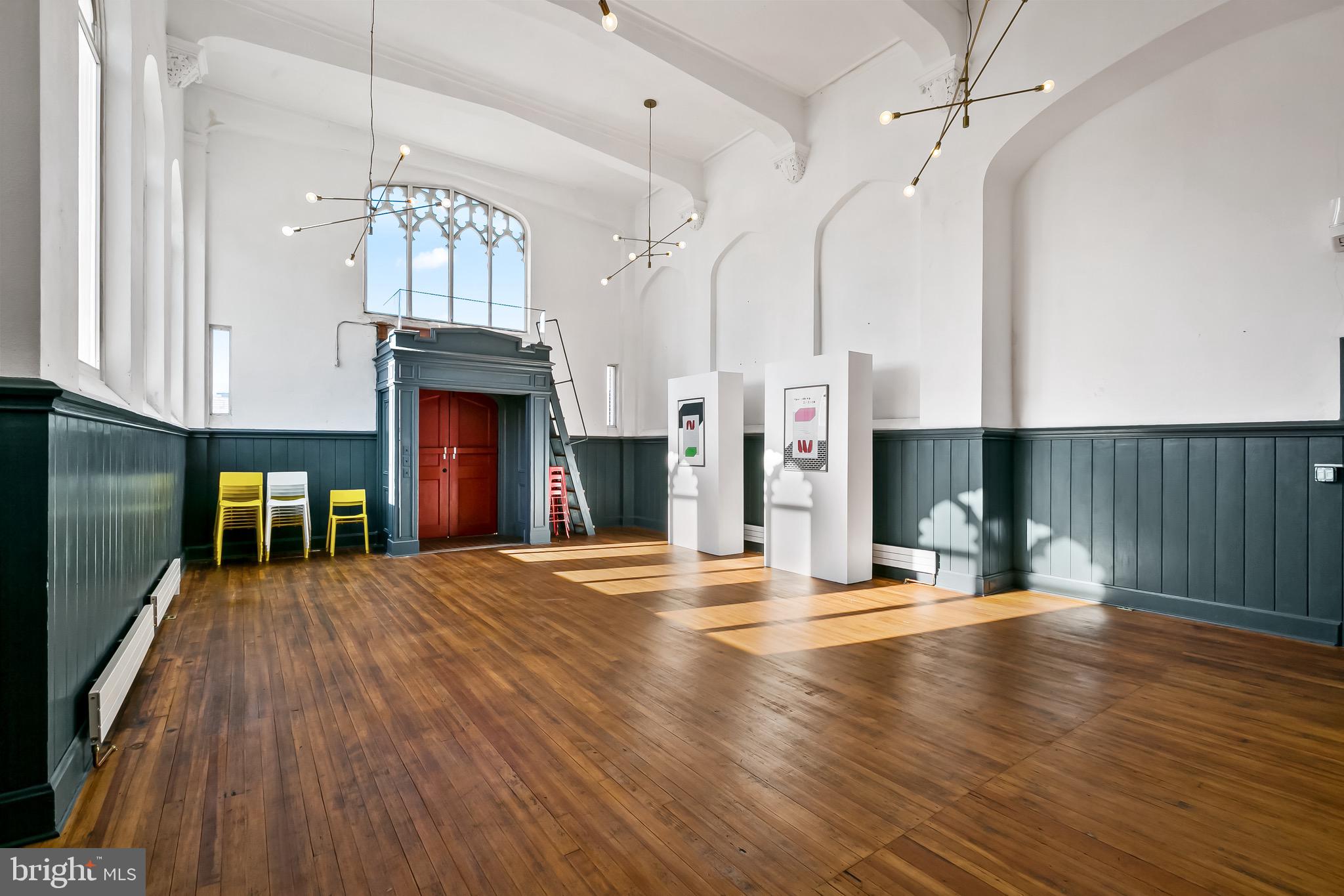 WASHINGTON HILL - Residential