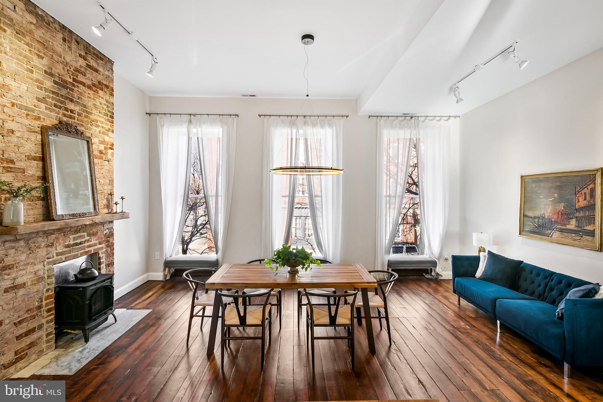 WASHINGTON HILL - Residential