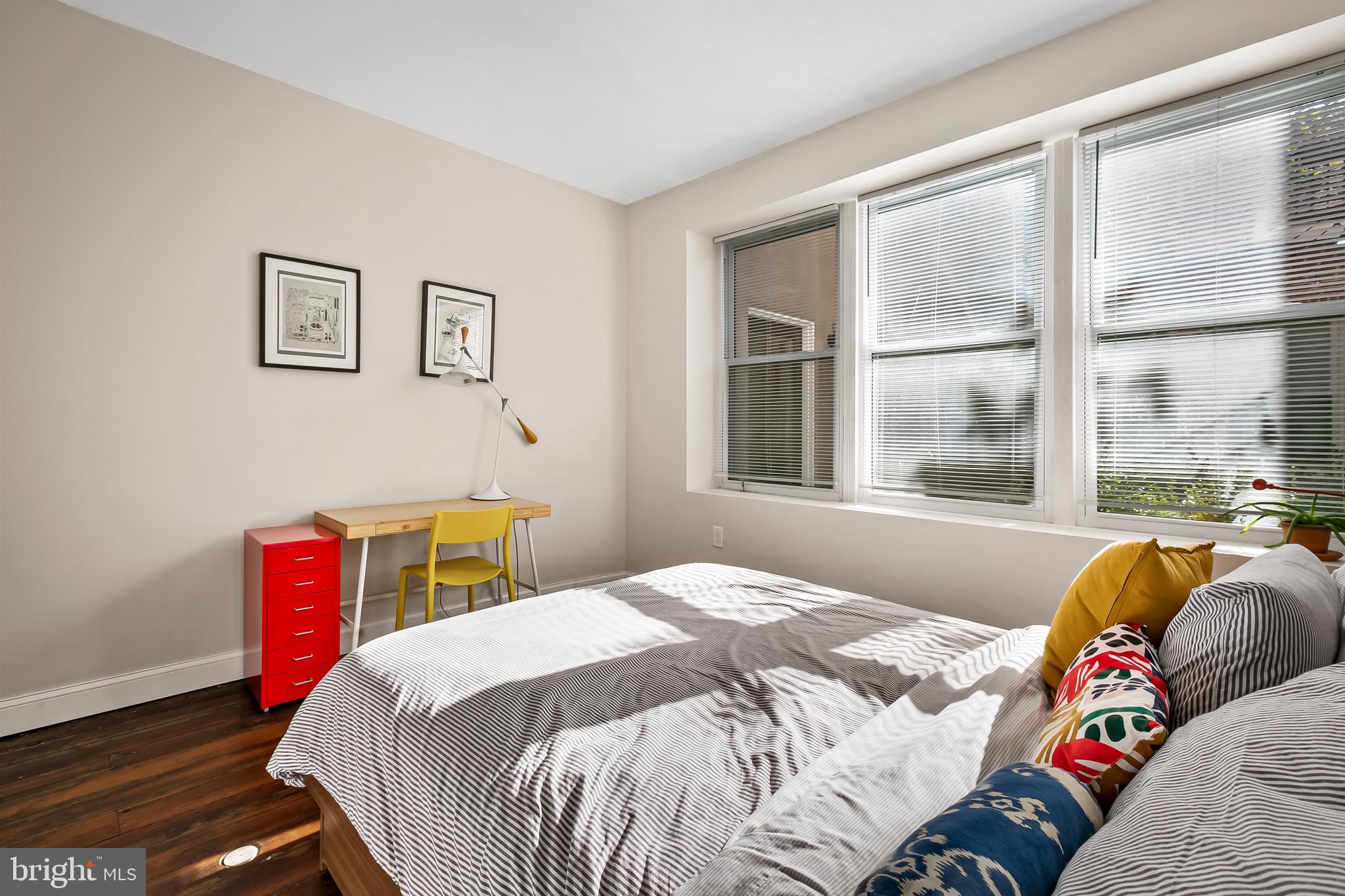 WASHINGTON HILL - Residential