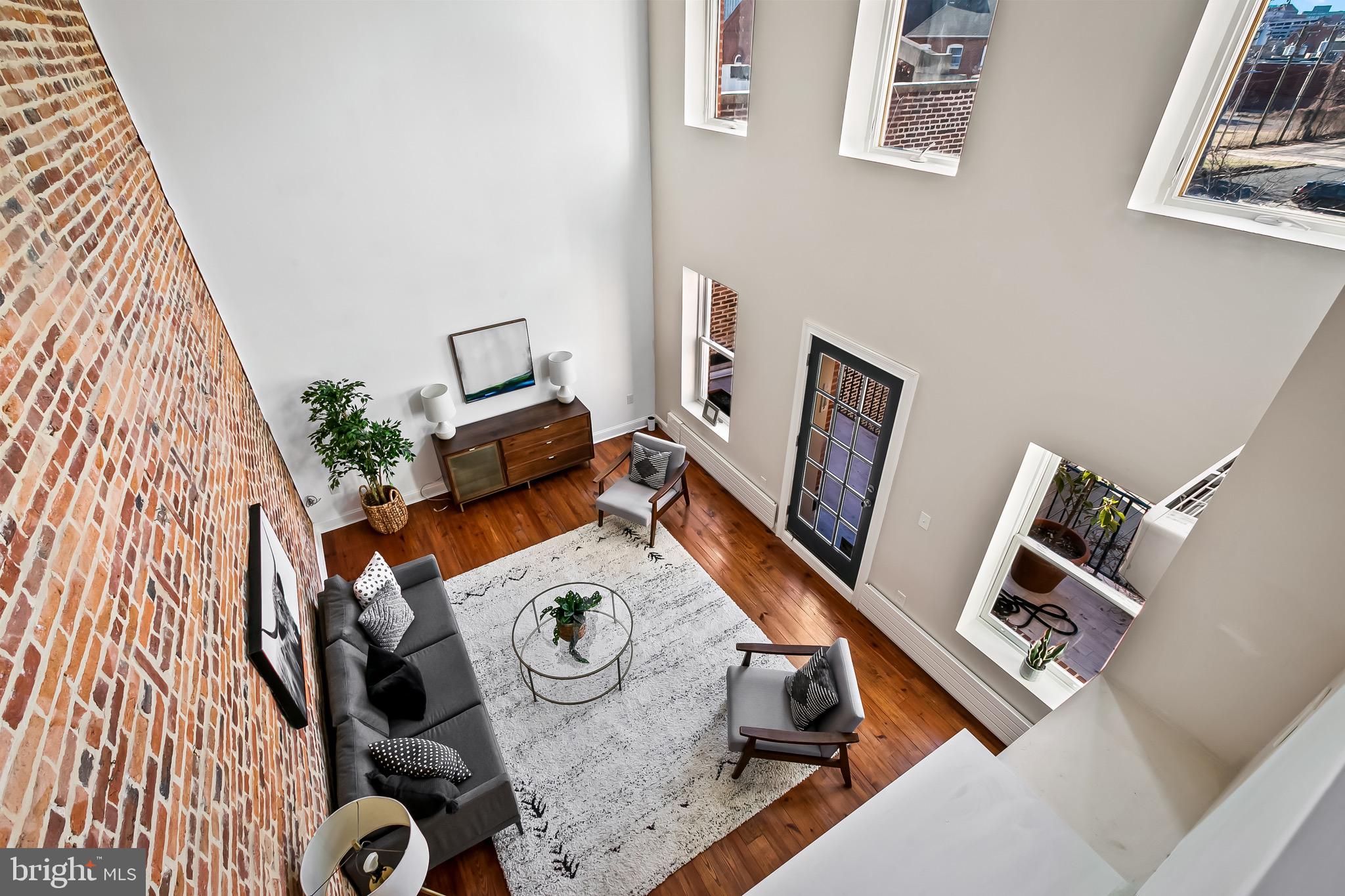 WASHINGTON HILL - Residential