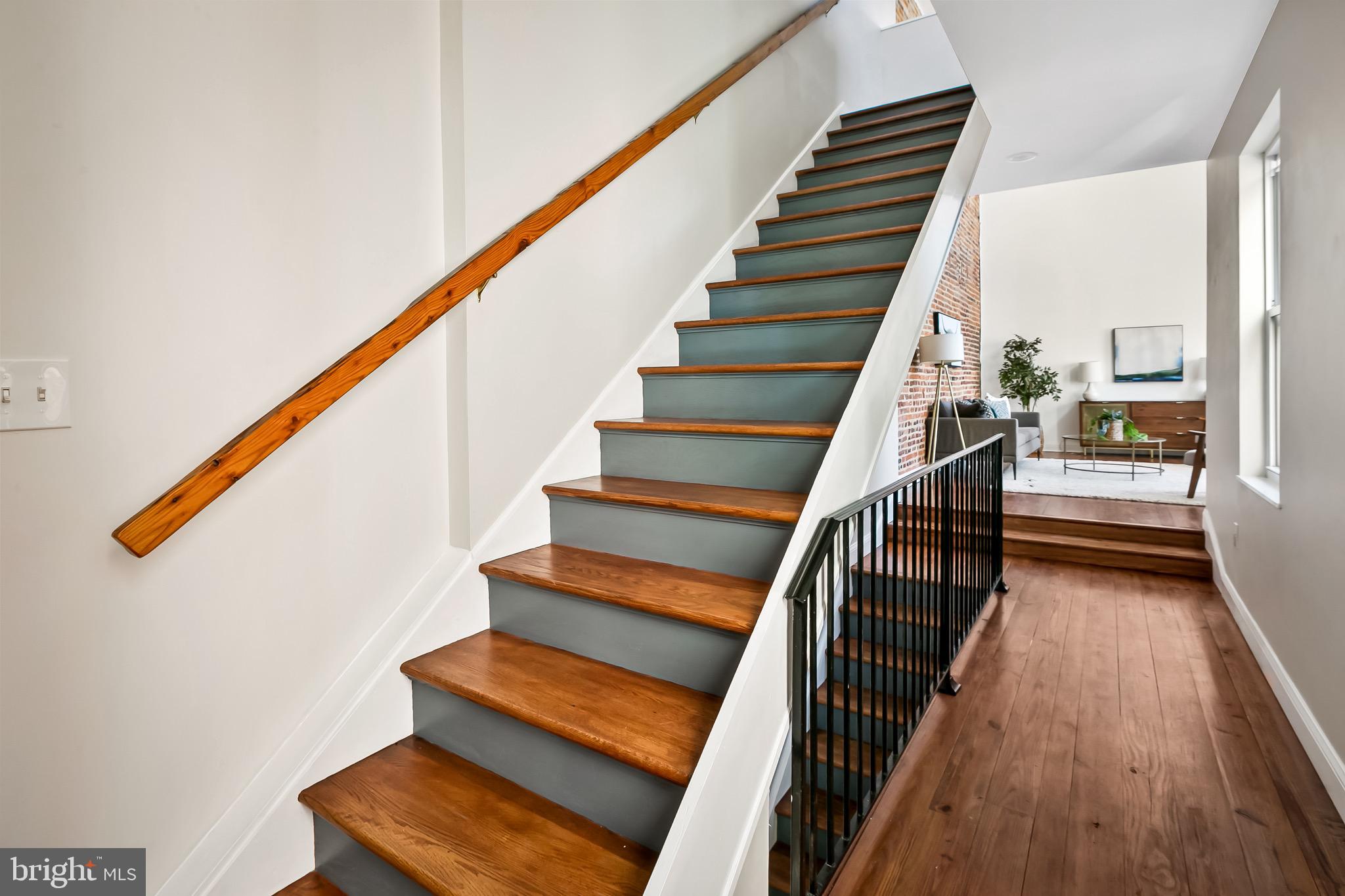 WASHINGTON HILL - Residential