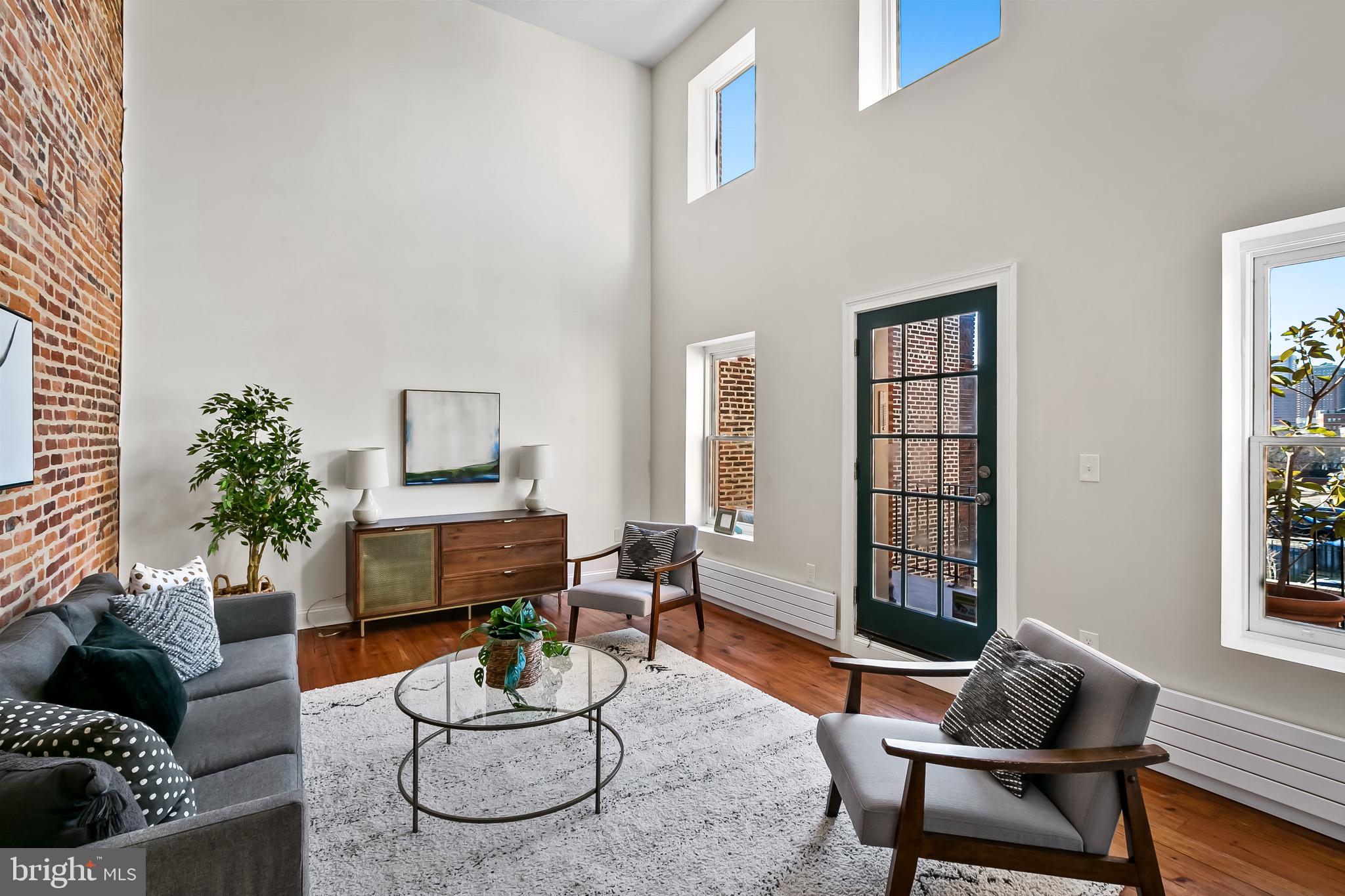 WASHINGTON HILL - Residential