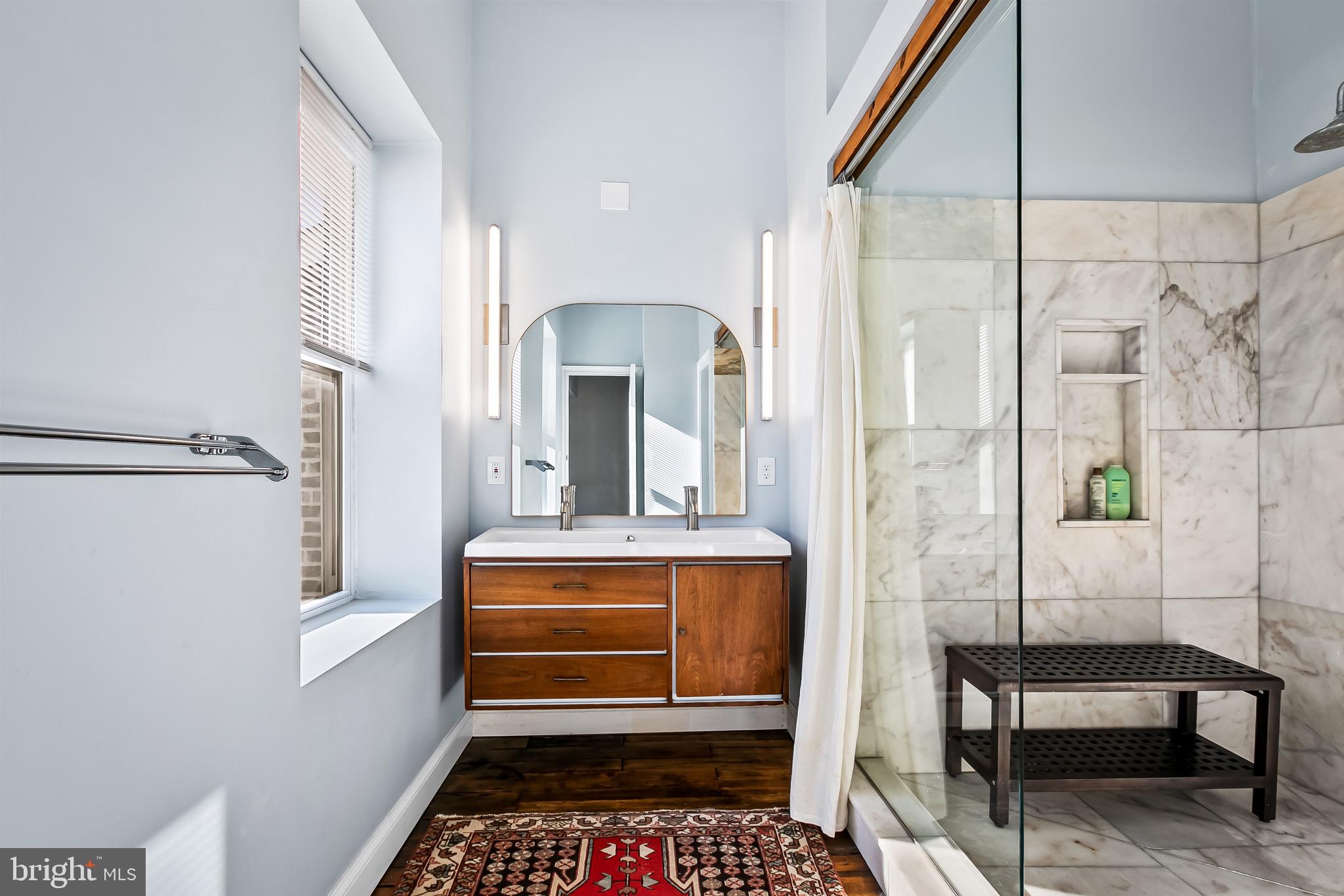 WASHINGTON HILL - Residential