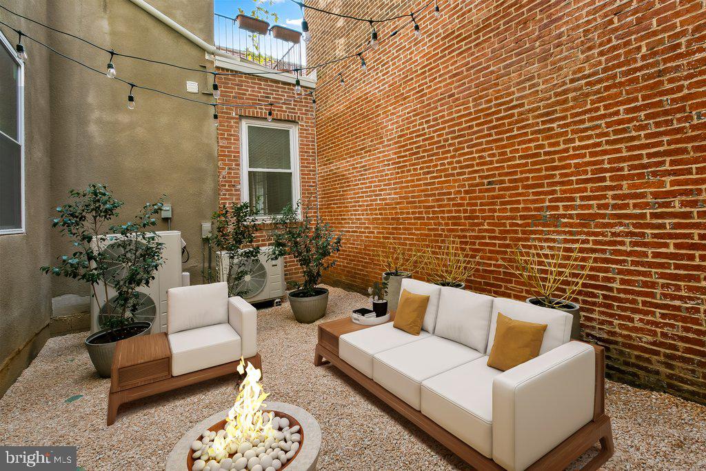 WASHINGTON HILL - Residential