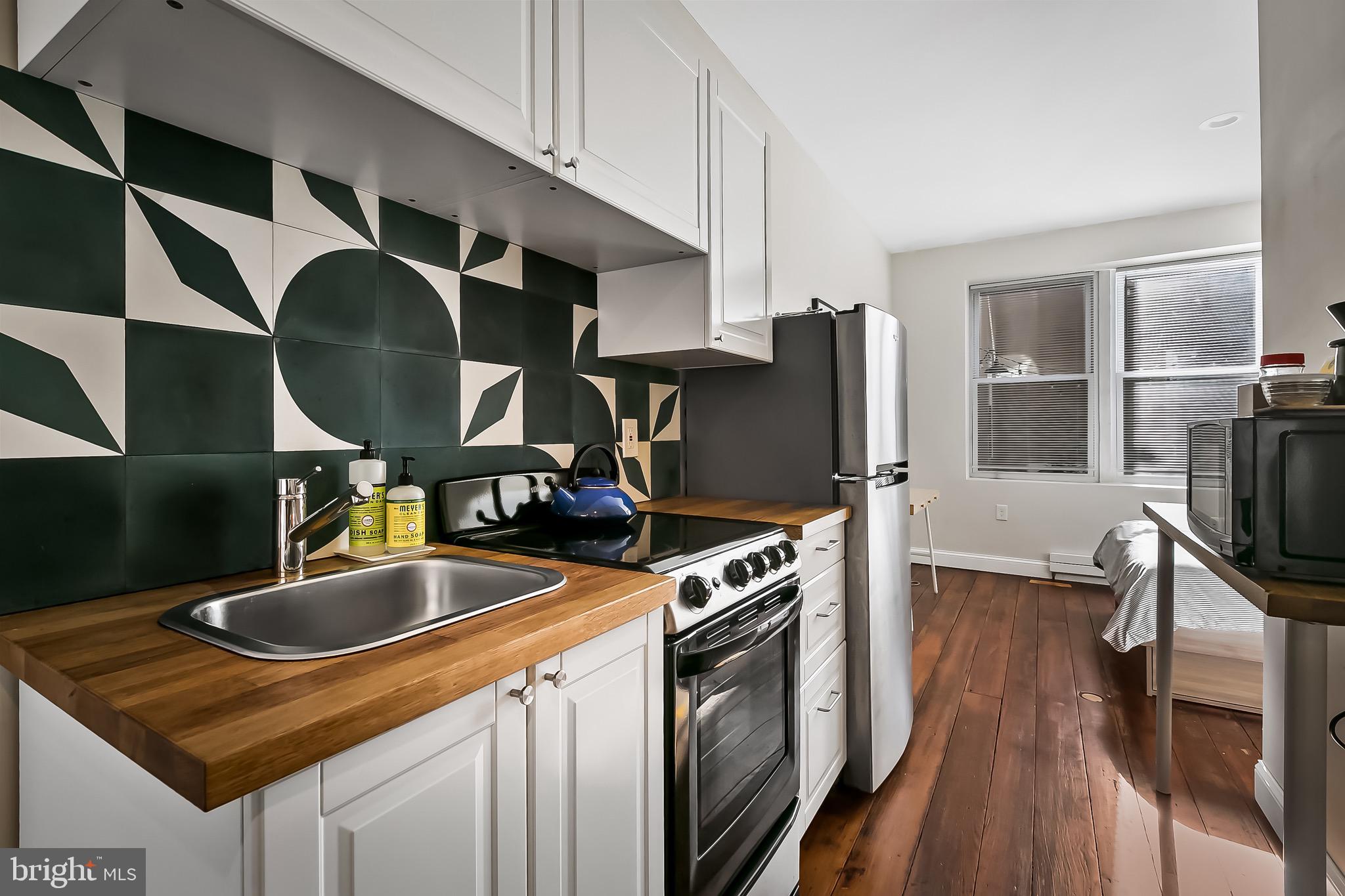 WASHINGTON HILL - Residential