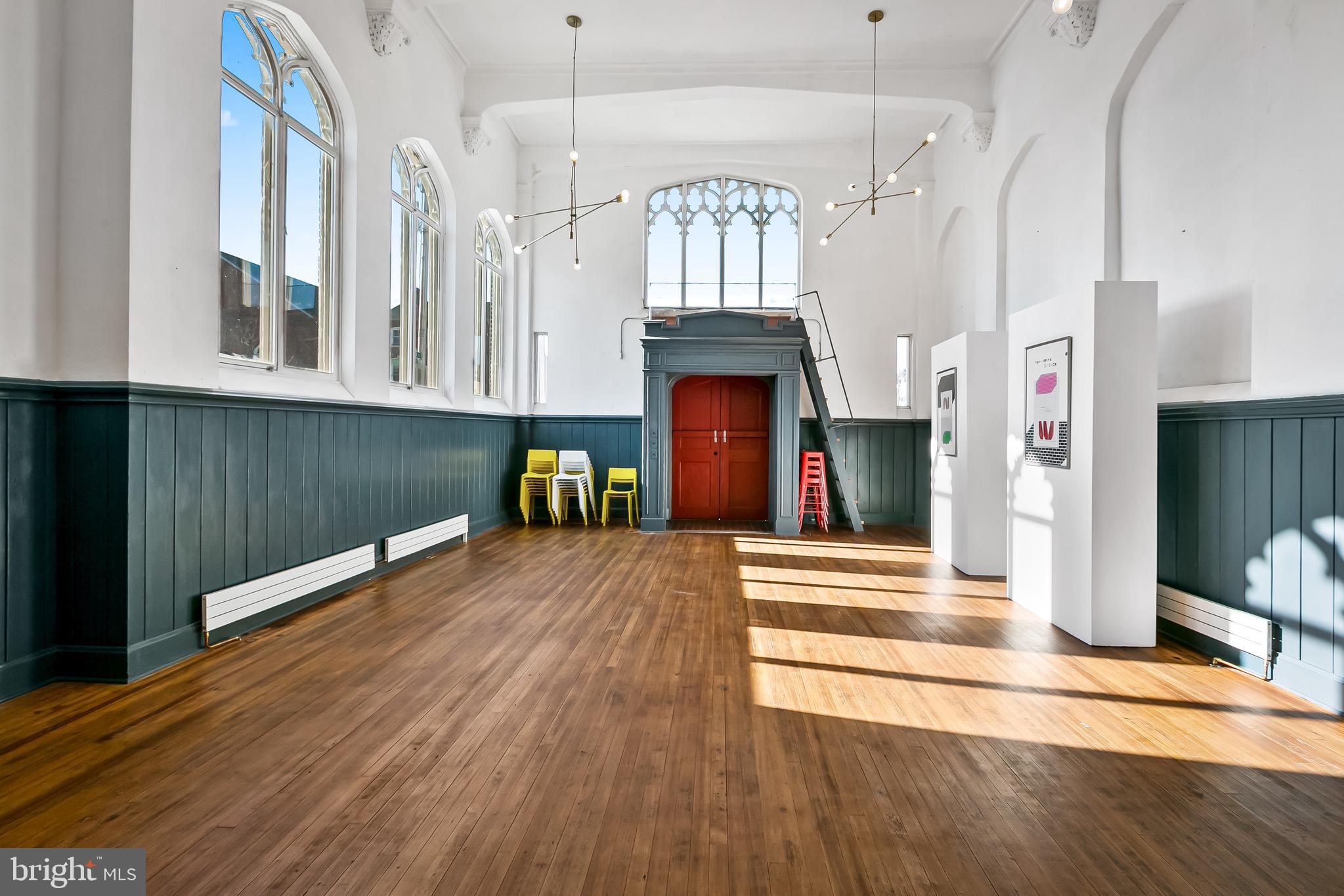 WASHINGTON HILL - Residential