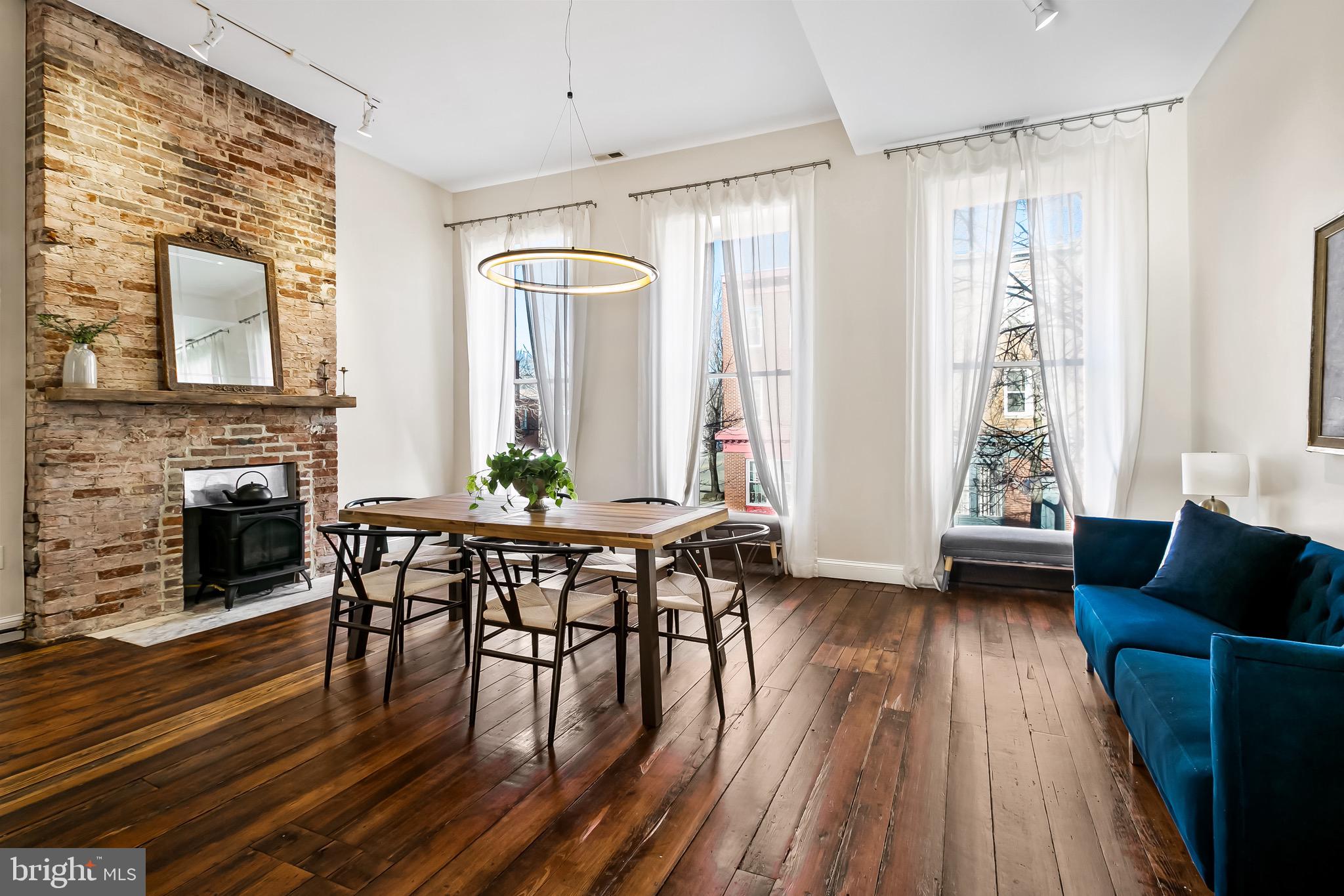 WASHINGTON HILL - Residential