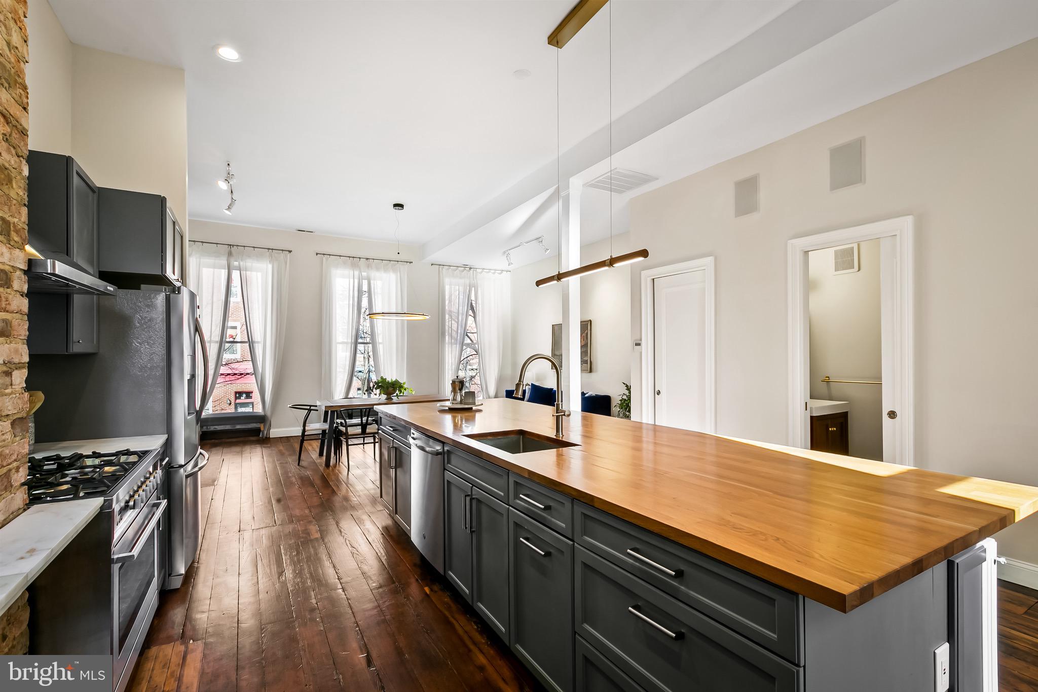 WASHINGTON HILL - Residential